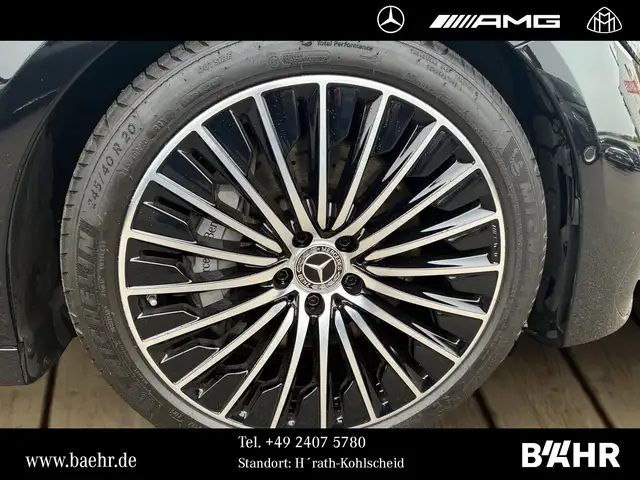 Mercedes-Benz 220 view 6