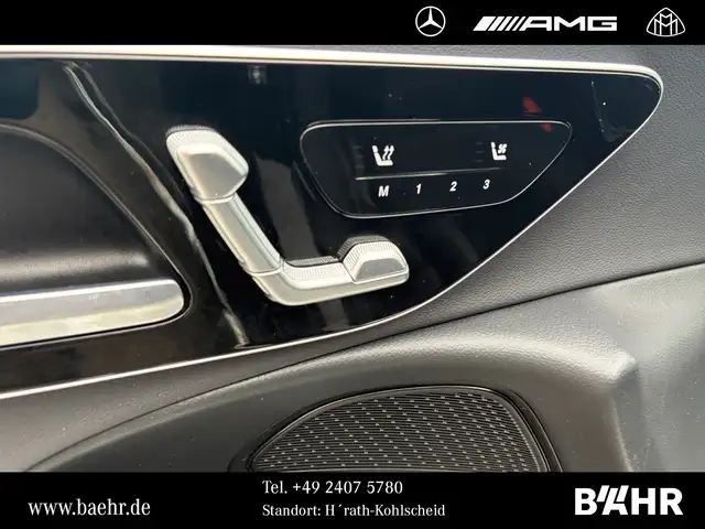 Mercedes-Benz 220 view 12