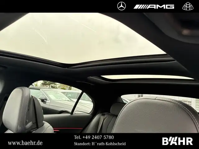 Mercedes-Benz 220 view 11