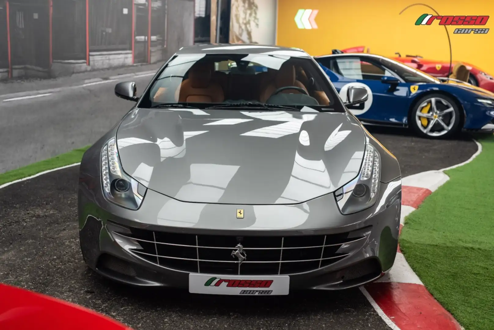 Ferrari FF Gris - 2