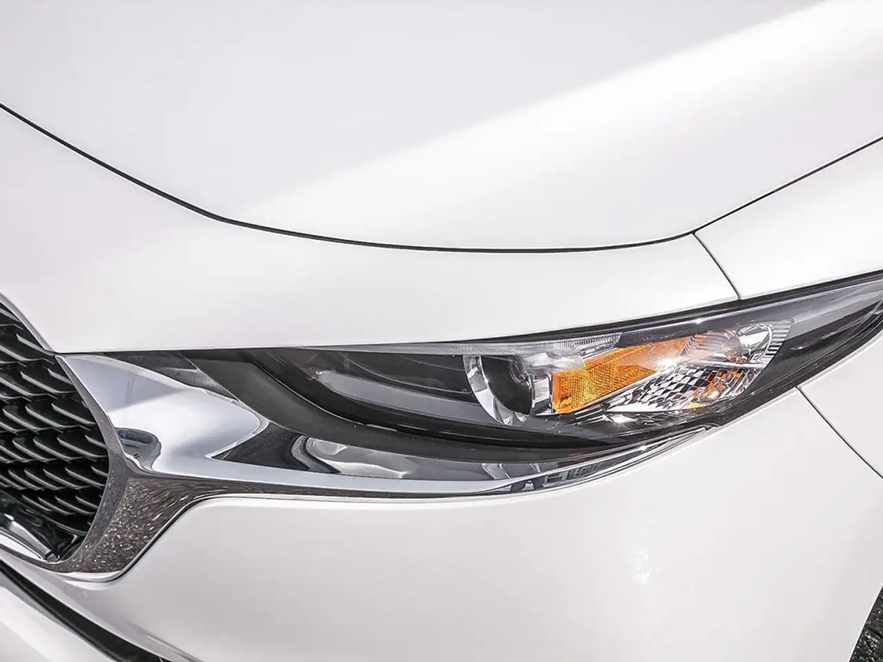 Mazda 3 снимка Mazda 3