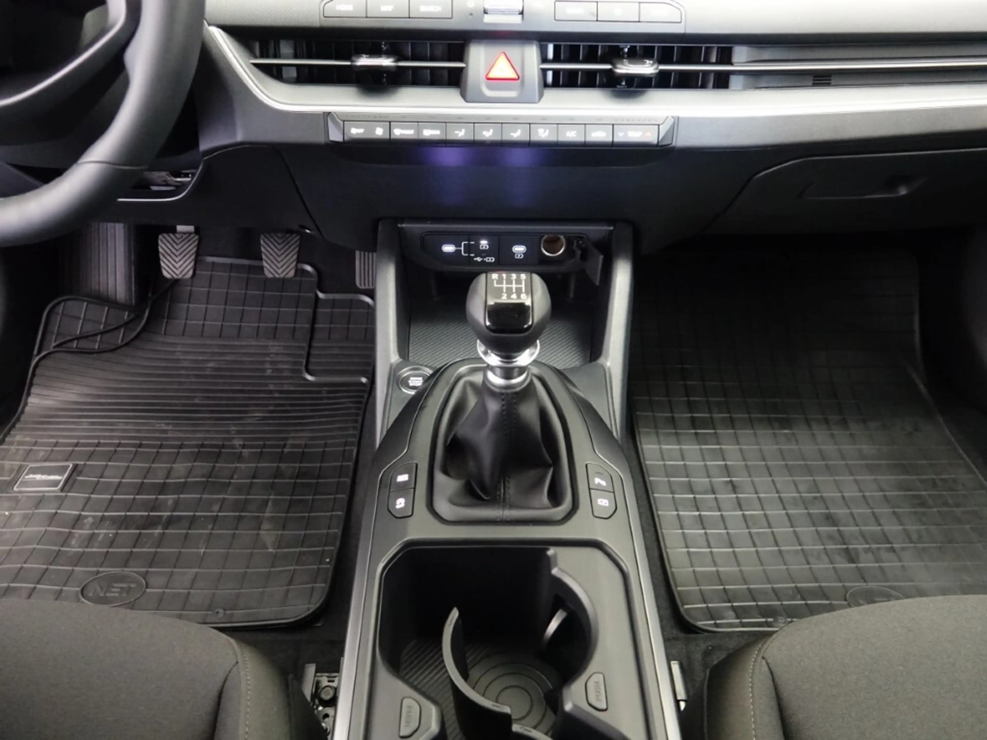 Kia K4 1,0 TGDI Titan +P1 *NAVI, SITZHEIZUNG, LENKRADH... — photo 10