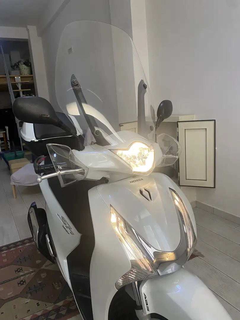 Honda SH 125i ABS - 1