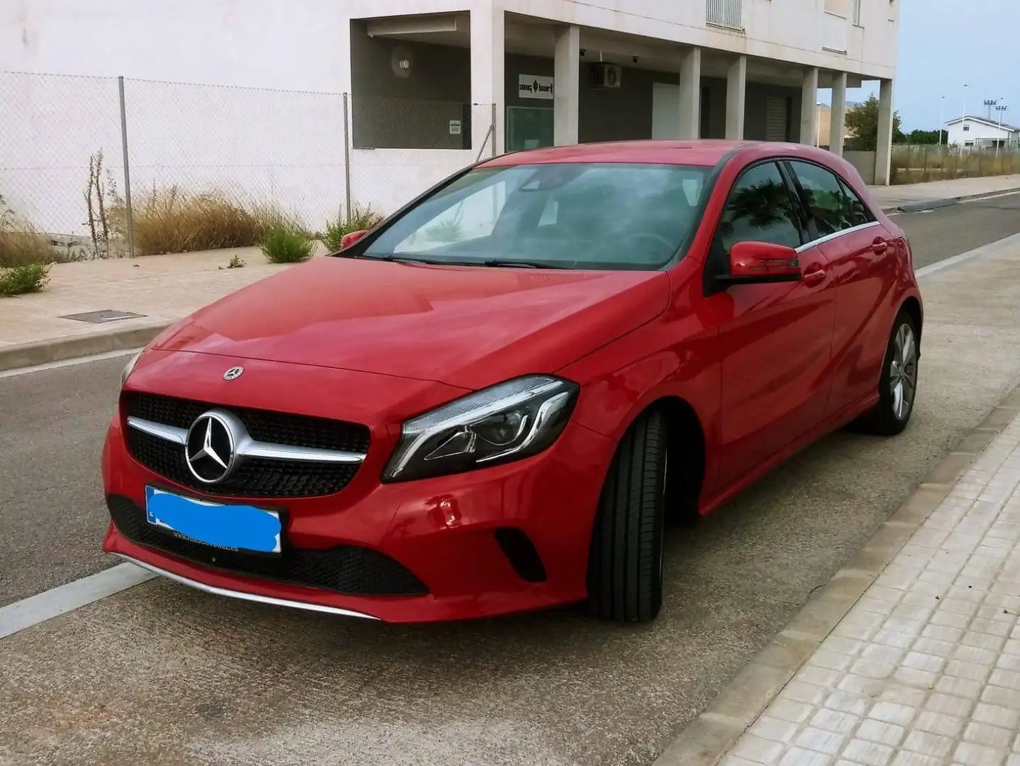 Mercedes-Benz A 200 A 200d Rojo - 2