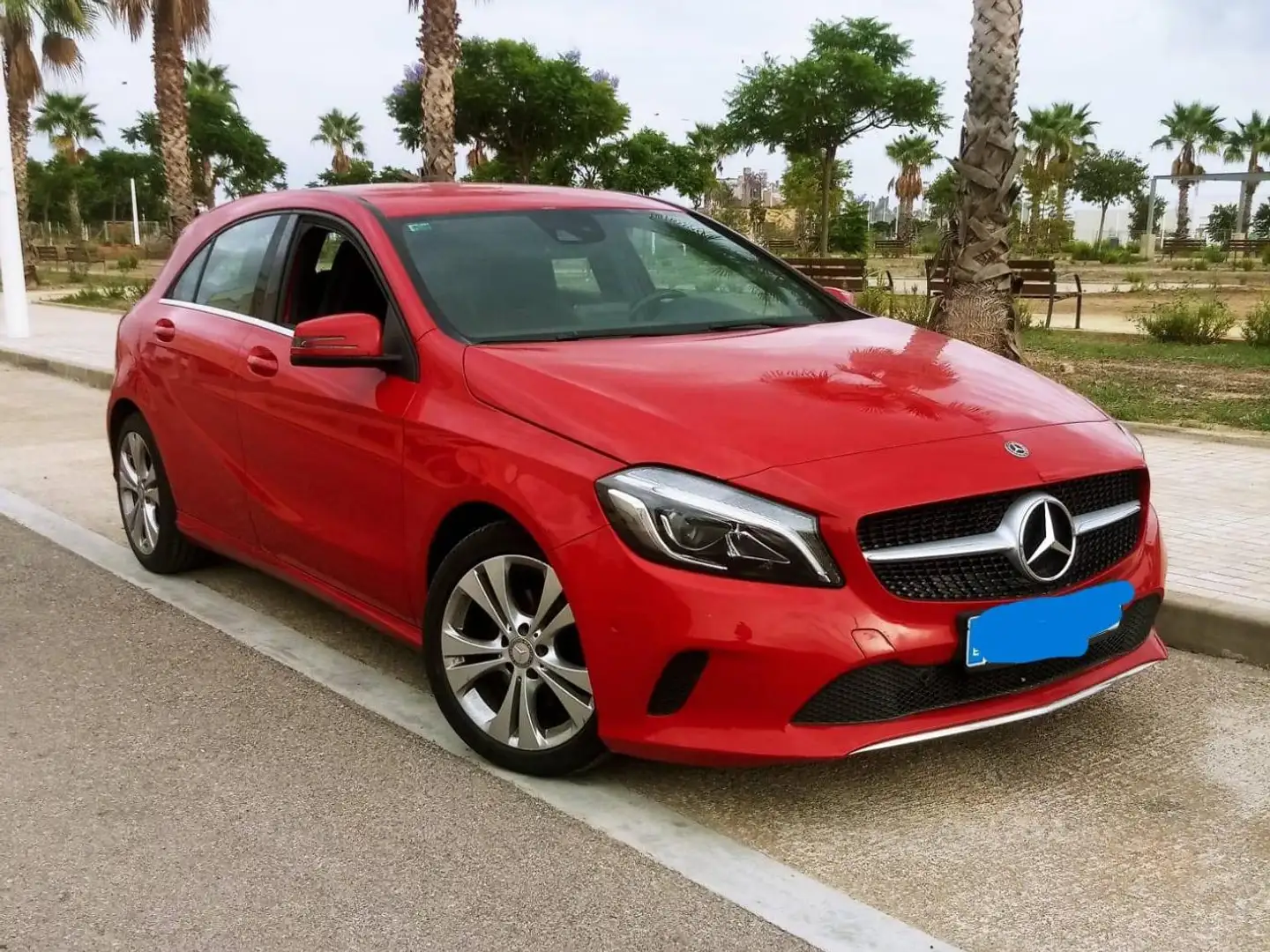 Mercedes-Benz A 200 A 200d Rojo - 1
