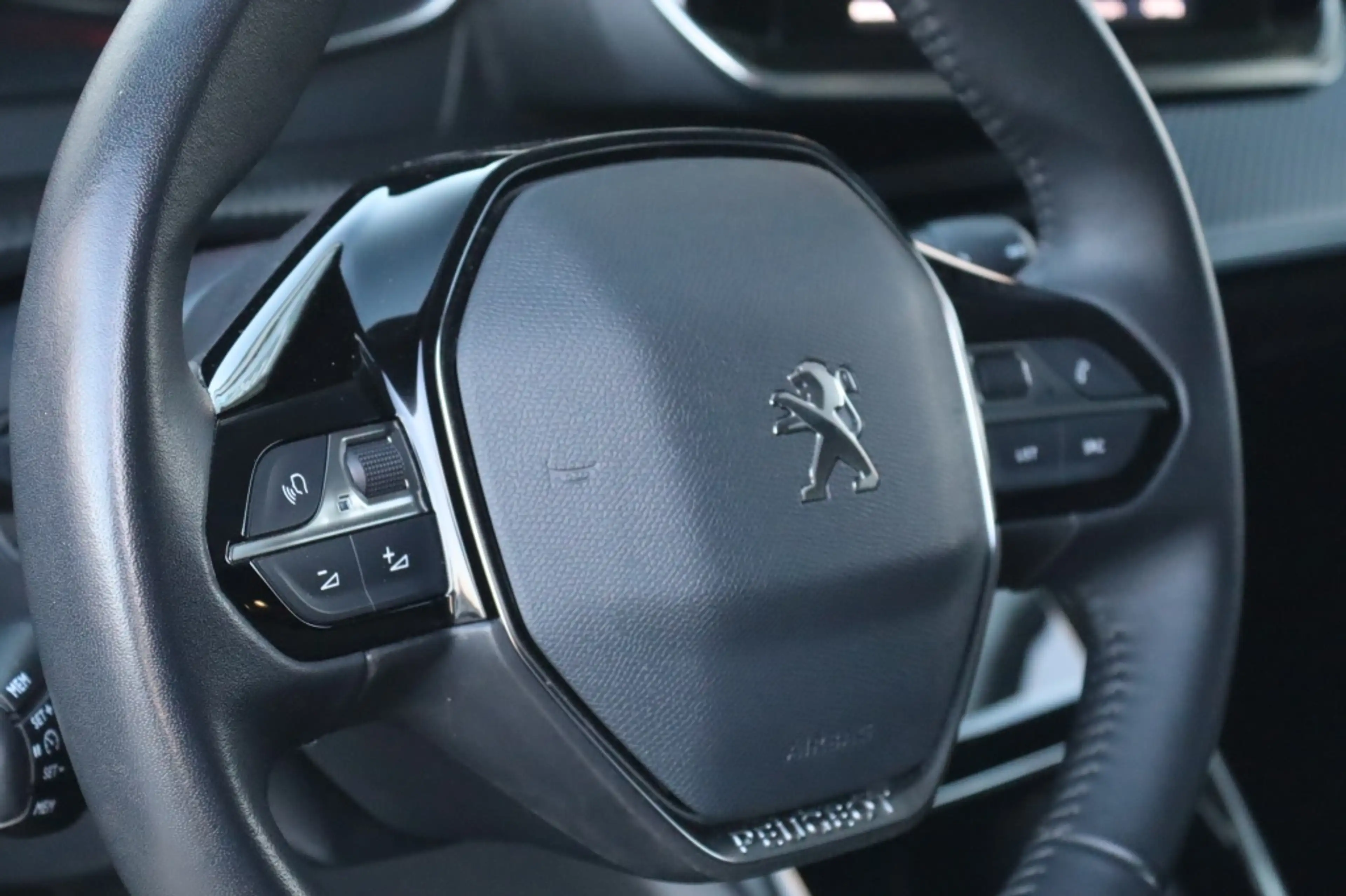 Peugeot 208 1.2 100PK ALLURE PACK Navi Carplay | Camera | Pdc — photo 17