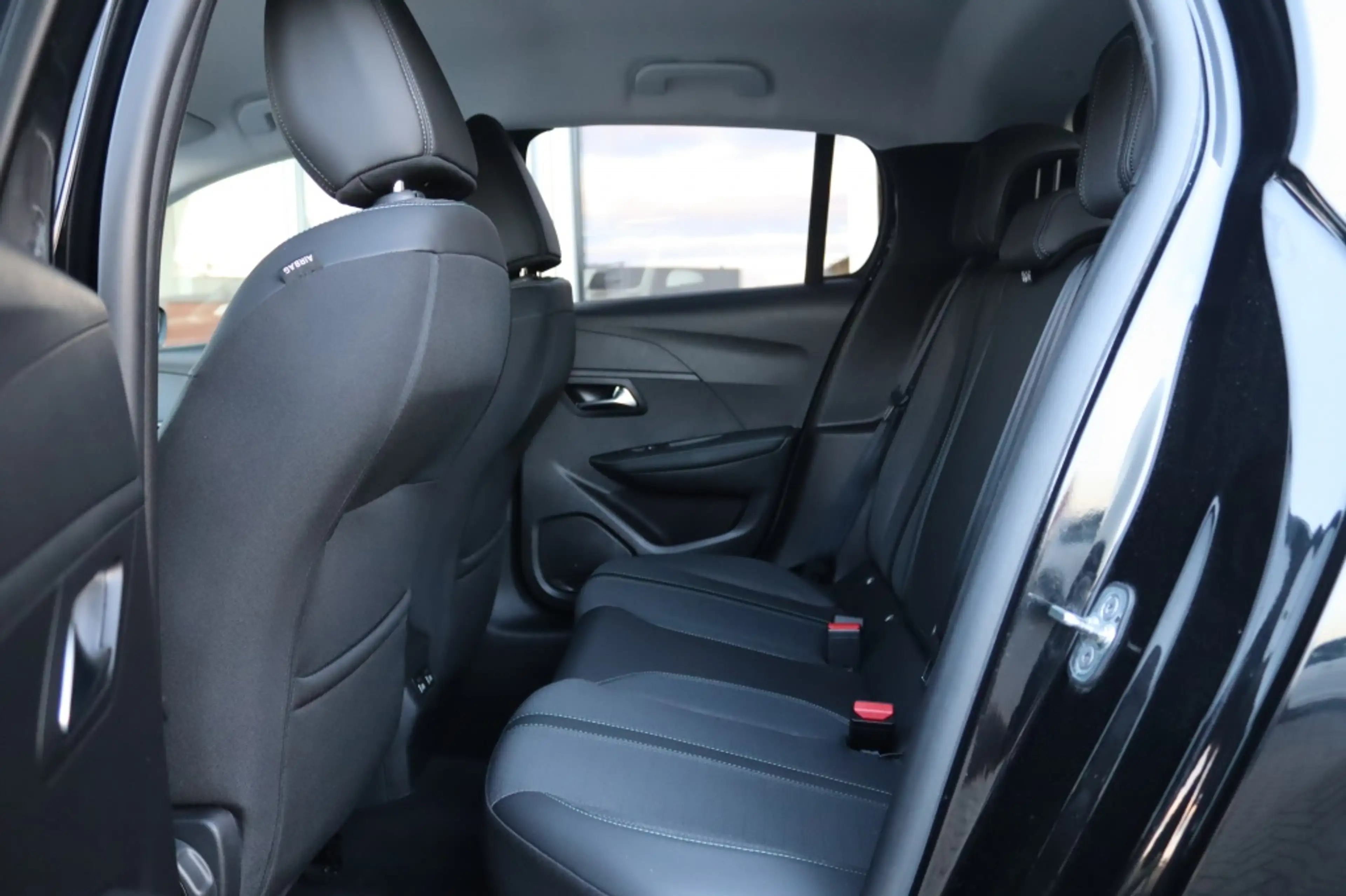 Peugeot 208 1.2 100PK ALLURE PACK Navi Carplay | Camera | Pdc — photo 10