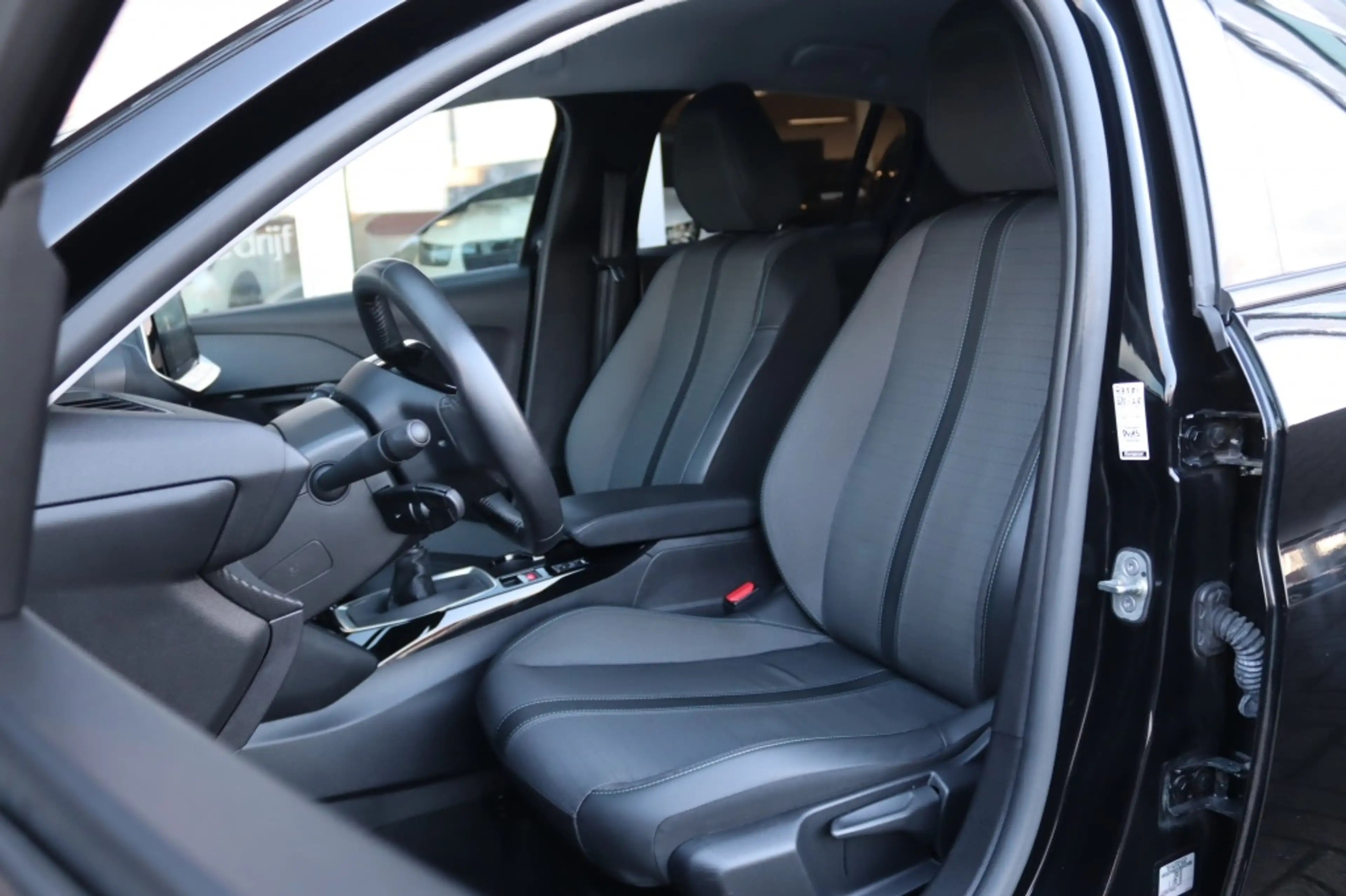 Peugeot 208 1.2 100PK ALLURE PACK Navi Carplay | Camera | Pdc — photo 16