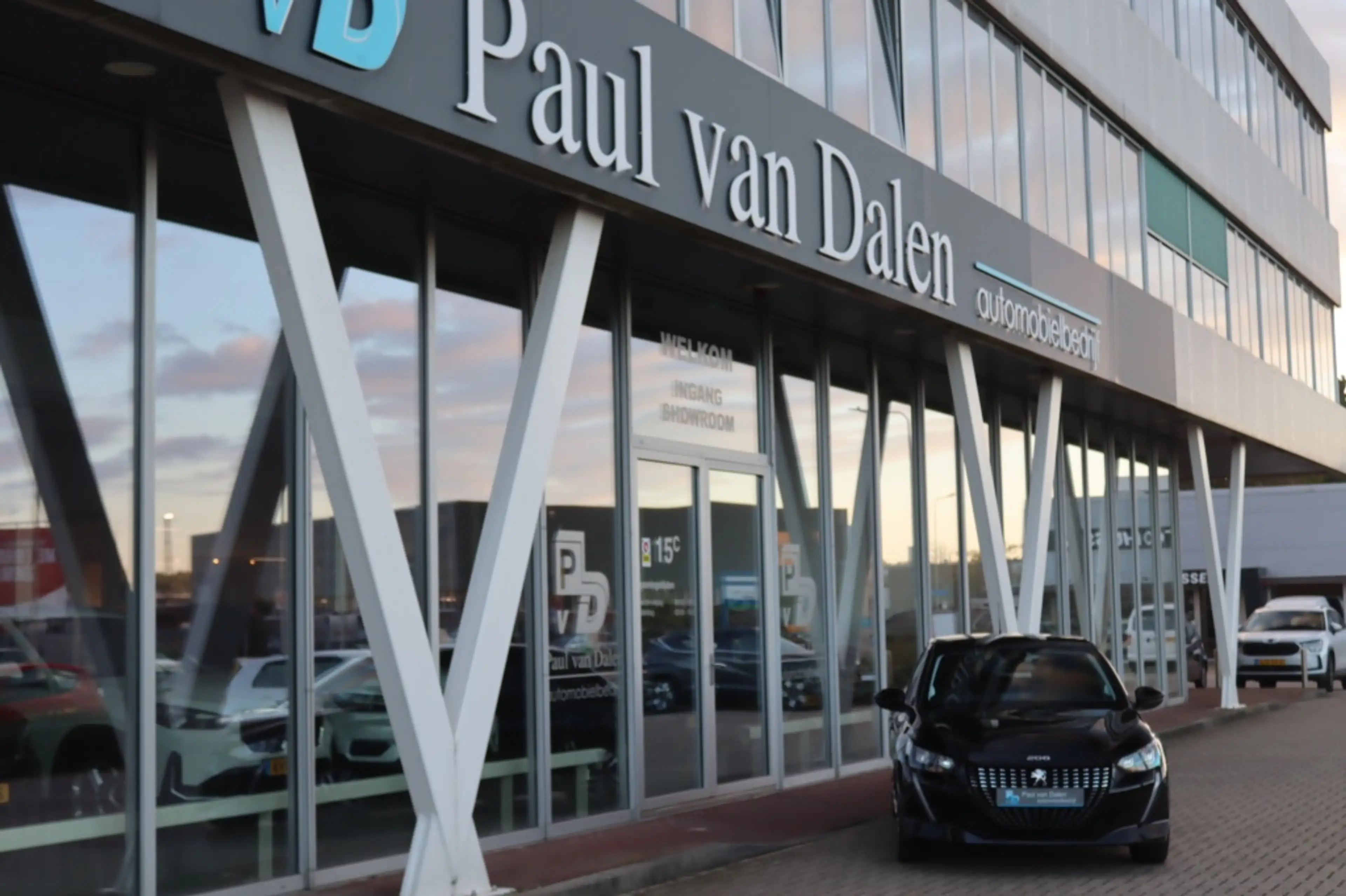 Peugeot 208 1.2 100PK ALLURE PACK Navi Carplay | Camera | Pdc — photo 2