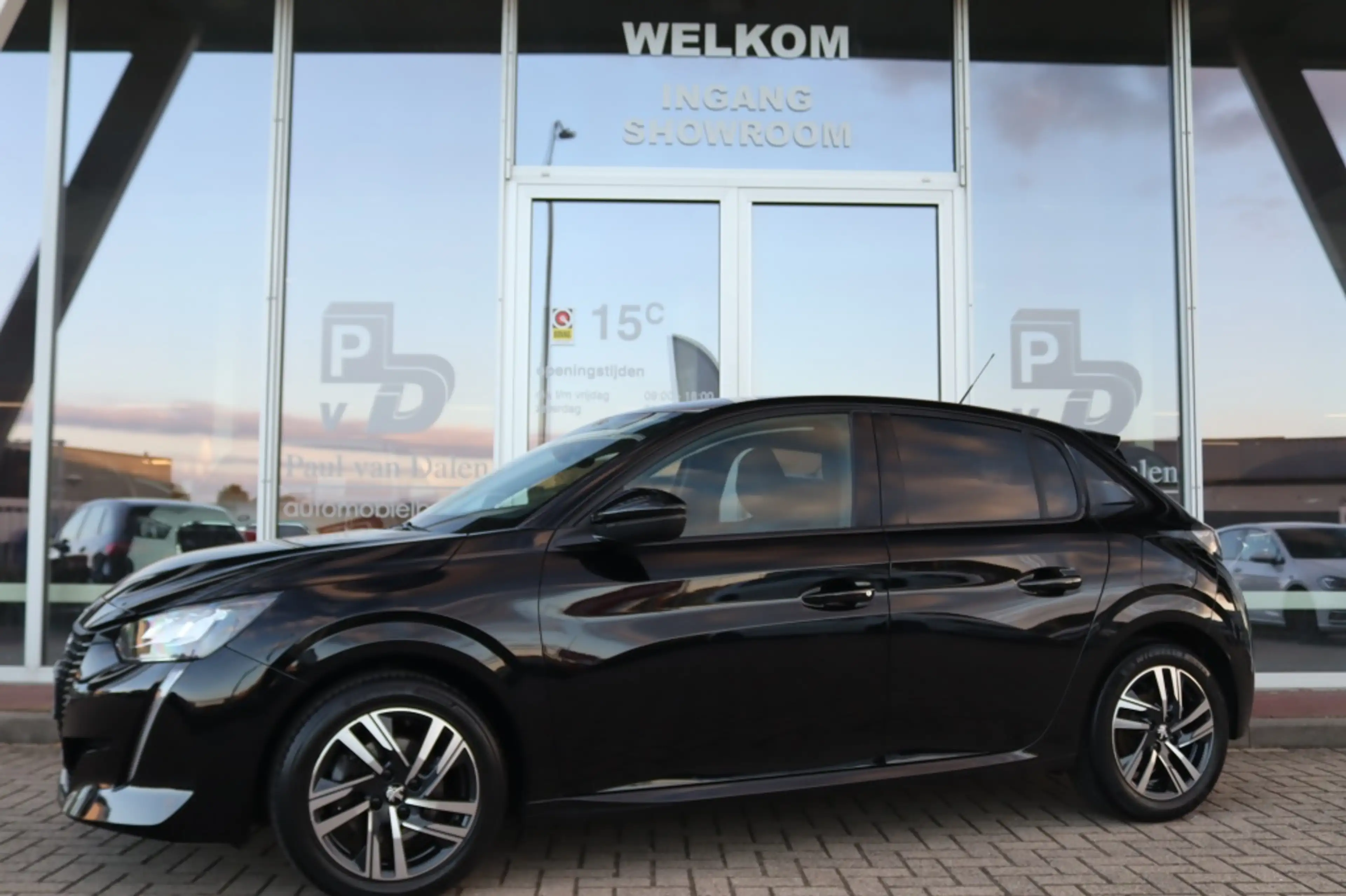 Peugeot 208 1.2 100PK ALLURE PACK Navi Carplay | Camera | Pdc — photo 4