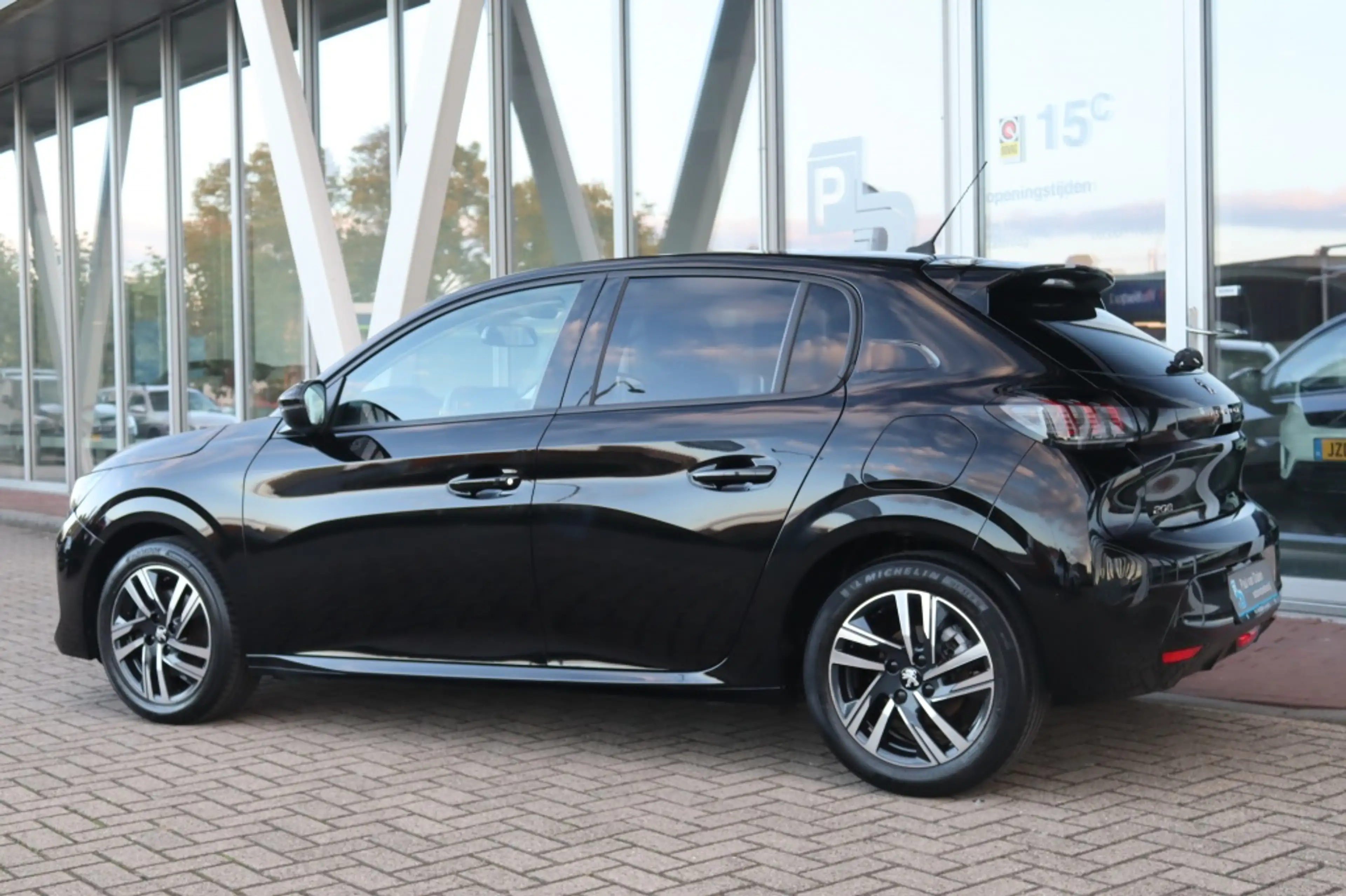 Peugeot 208 1.2 100PK ALLURE PACK Navi Carplay | Camera | Pdc — photo 3