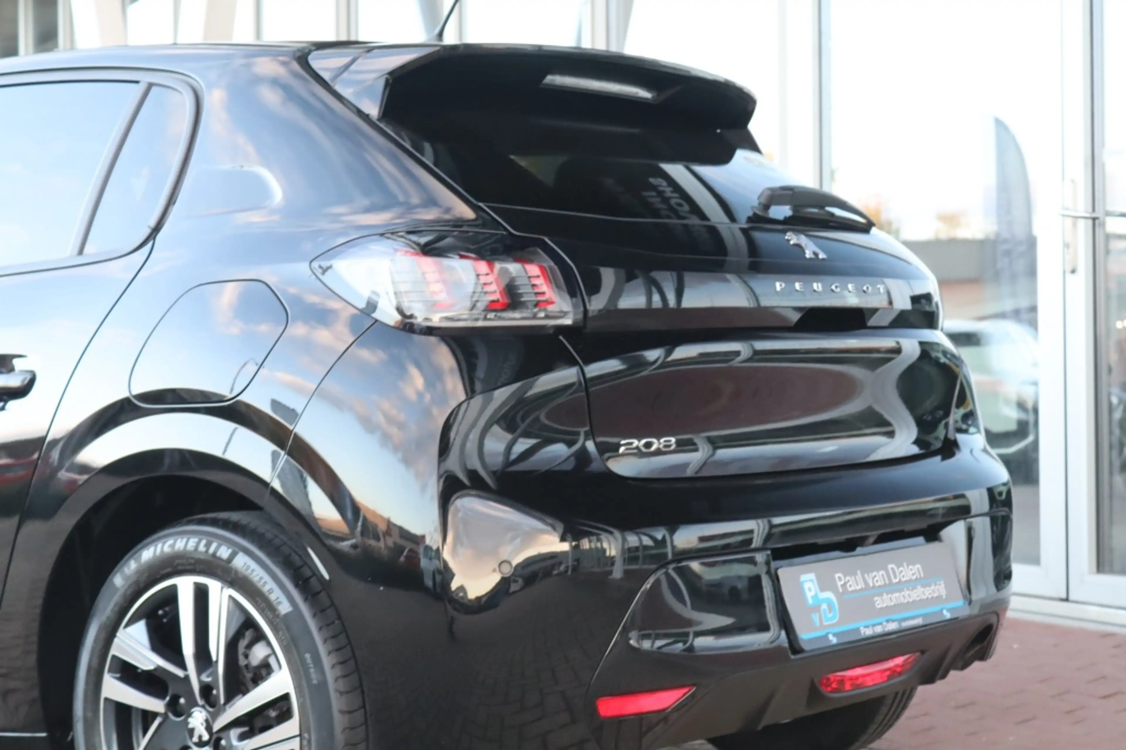 Peugeot 208 1.2 100PK ALLURE PACK Navi Carplay | Camera | Pdc — photo 14