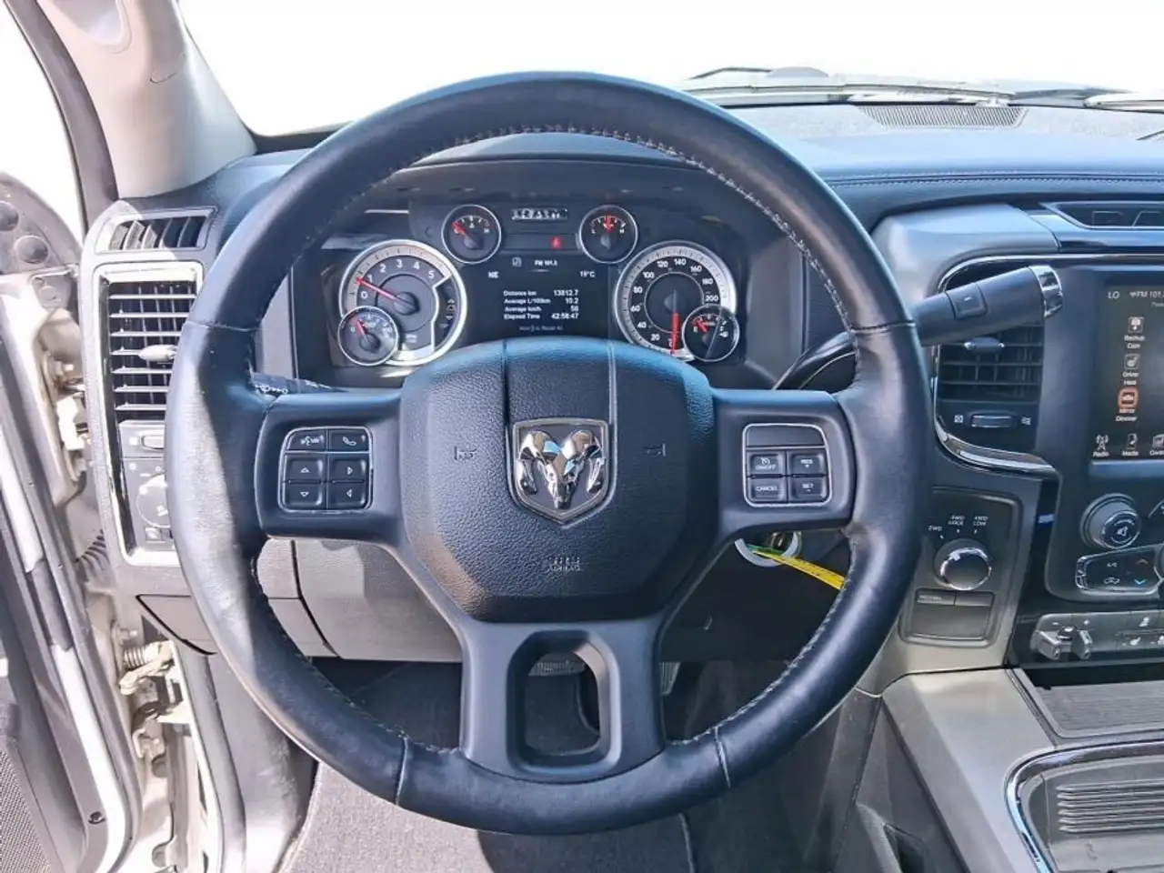 RAM 3500 снимка RAM 3500