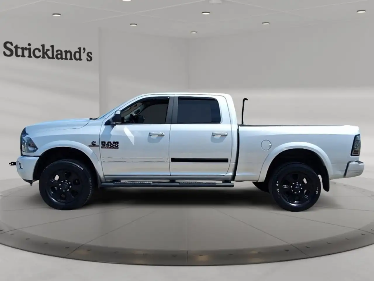 RAM 3500 снимка RAM 3500