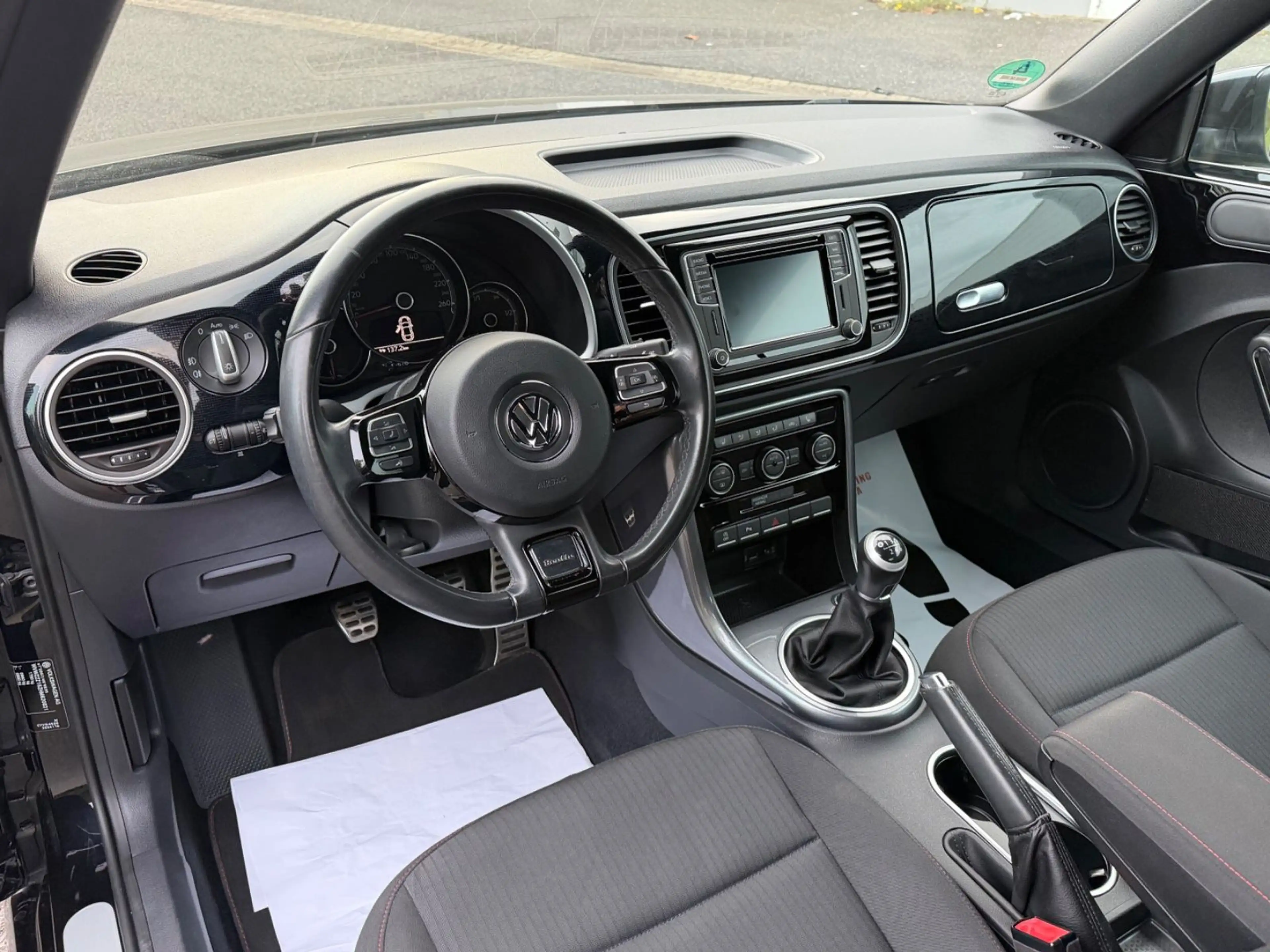 Volkswagen Beetle 1.2 TSI BMT SOUND Cabriolet TOP-ZUSTAND — photo 6