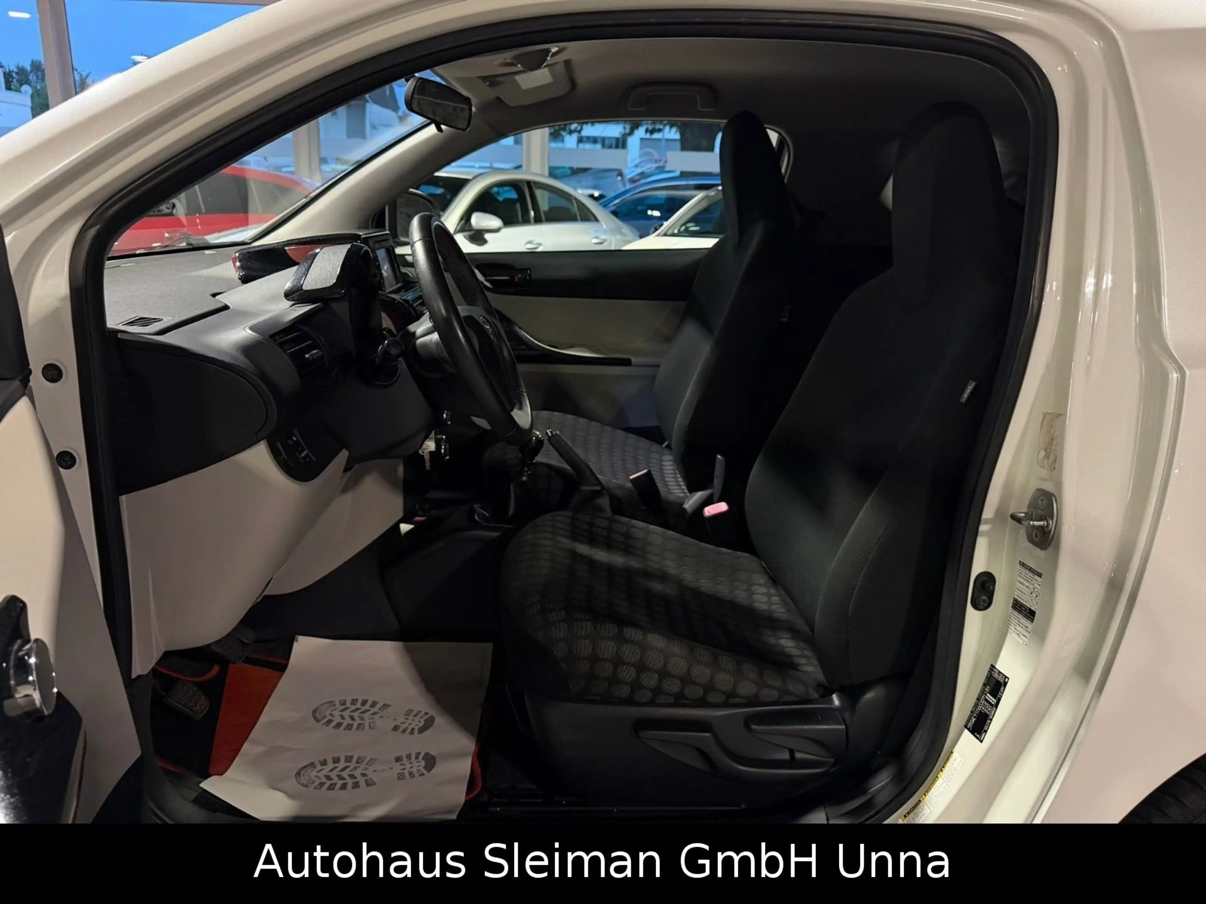 Toyota iQ iQ Basis/Navi/Alu/Klima/Tüv-Neu/Top-pflege — photo 7