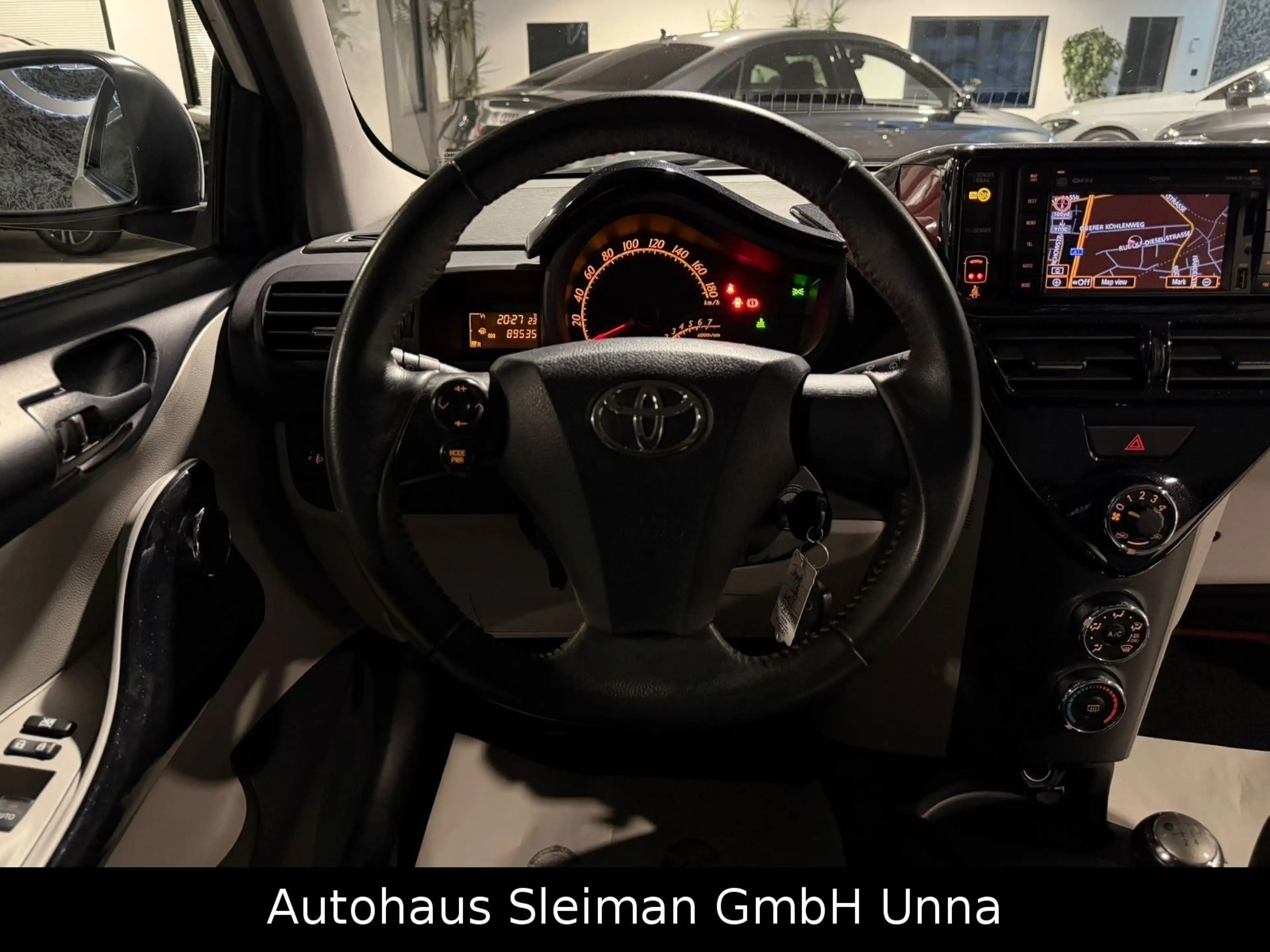 Toyota iQ iQ Basis/Navi/Alu/Klima/Tüv-Neu/Top-pflege — photo 10