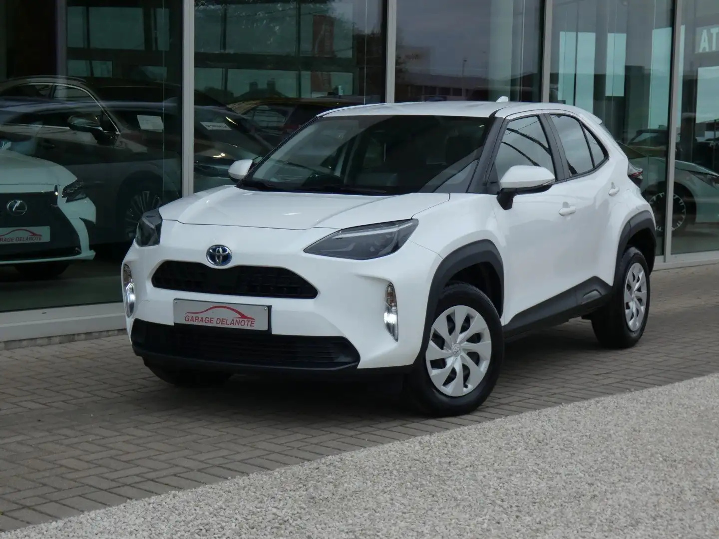 Toyota Yaris Cross 1.5i HYBRID Dynamic +Carplay +Parkeercamera Blanc - 1