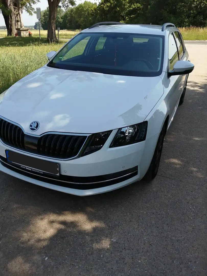 Skoda Octavia Octavia Combi 1.5 TSI G-TEC DSG Style Weiß - 1