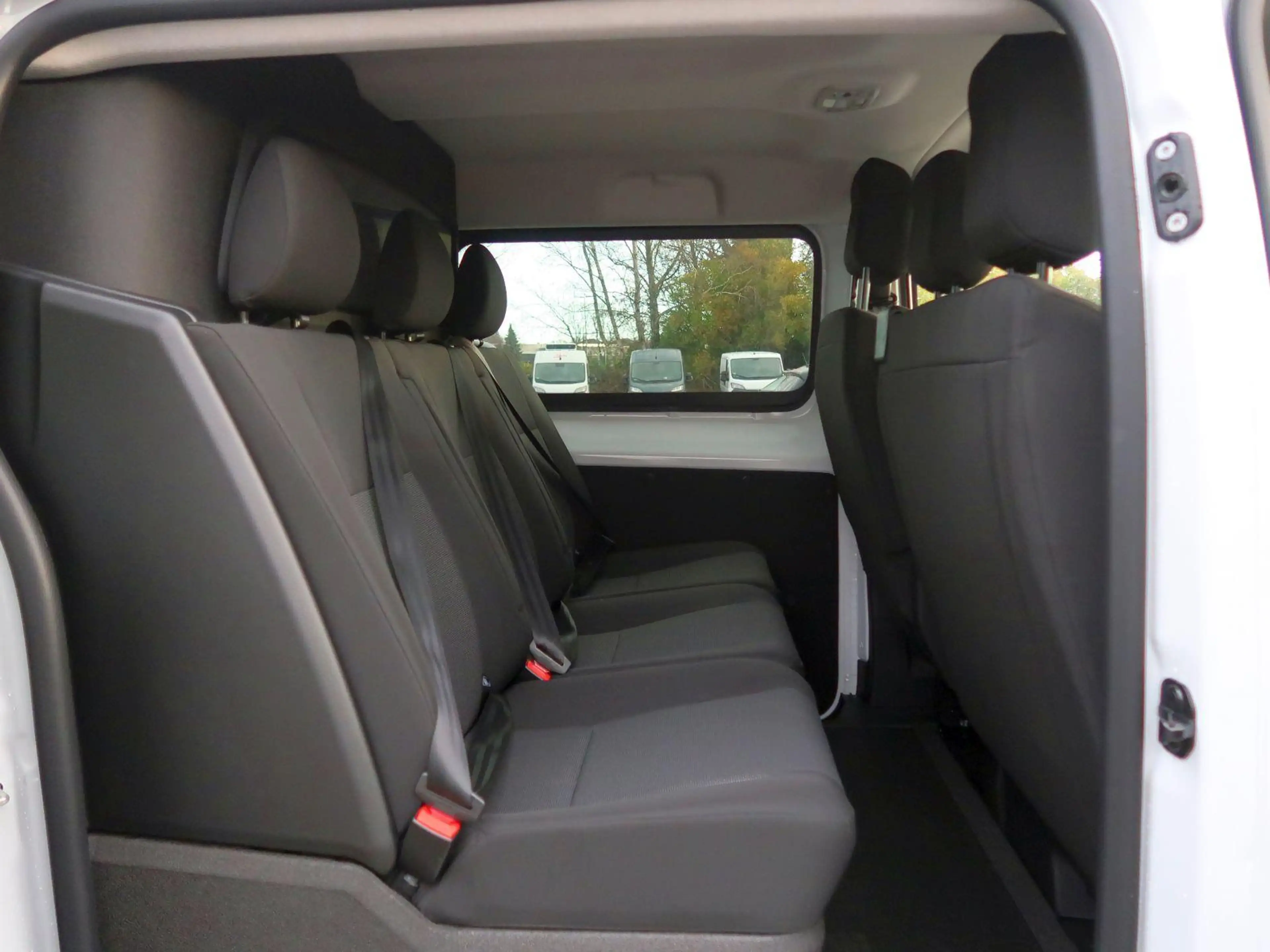 Fiat Scudo Multicab 6 Sitzer,Carplay,Klima,AHk,Holz — photo 9