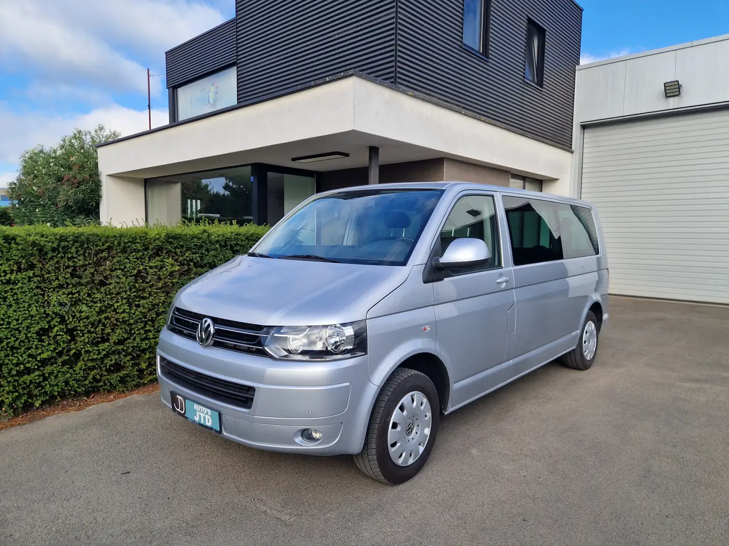 Volkswagen T5 Caravelle 2.0 TDi 140Pk Comfortline DSG Lang Gris - 1