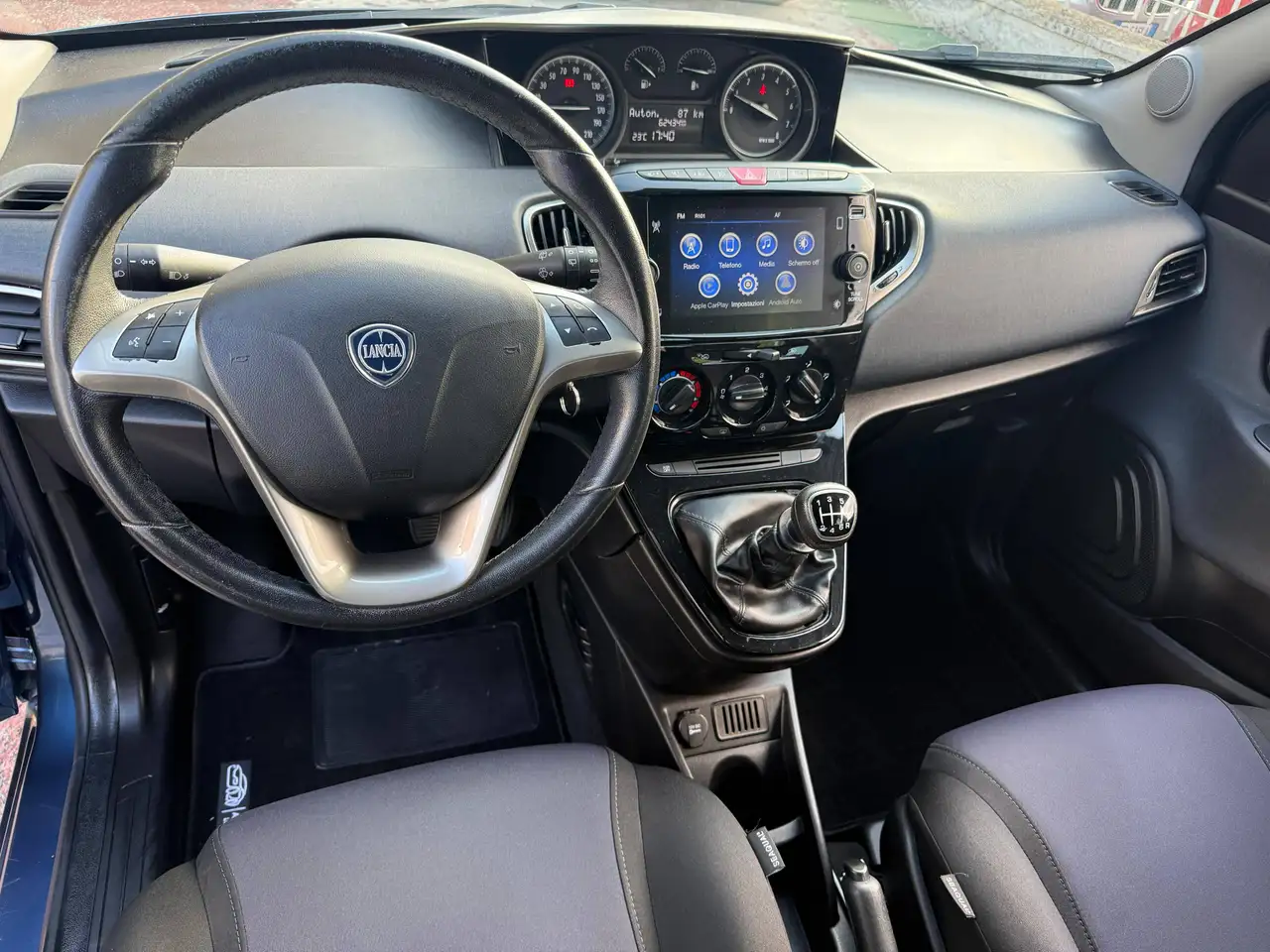 Lancia Ypsilon 2021 — фото 9