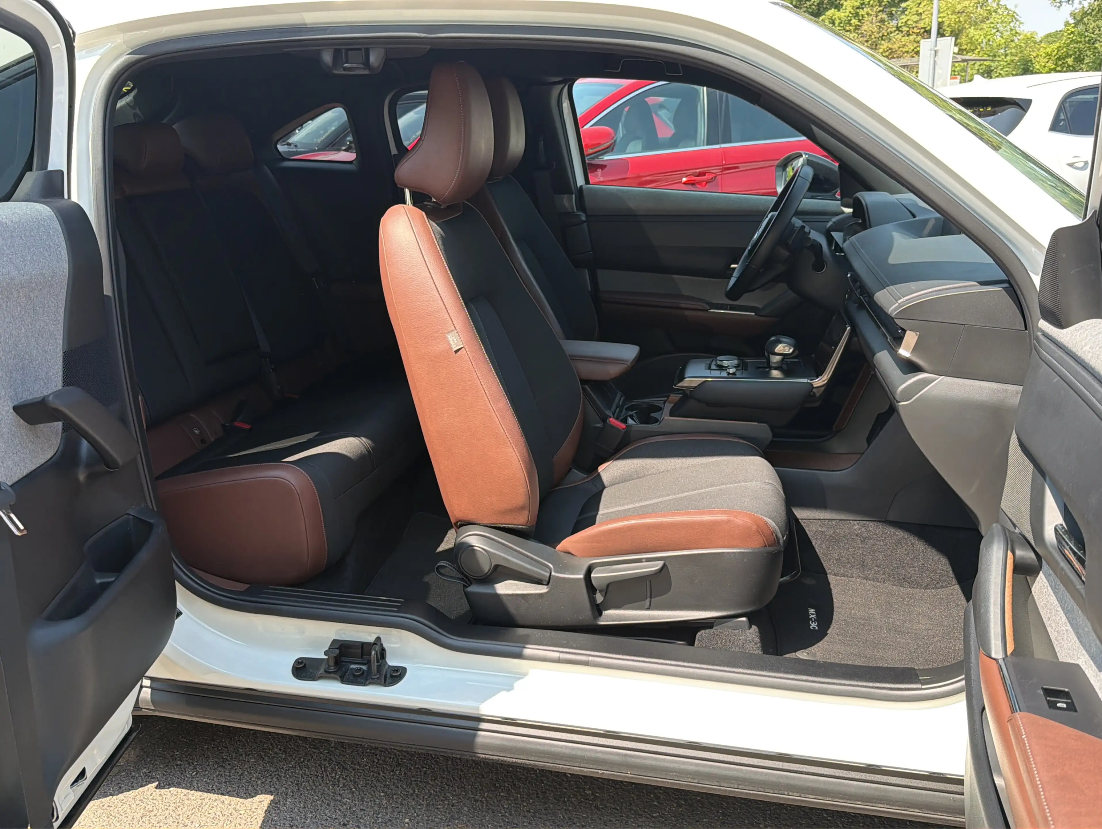 Mazda MX-30 e-SKYACTIV Ad'vantage ACC HUD Navi LED — photo 13