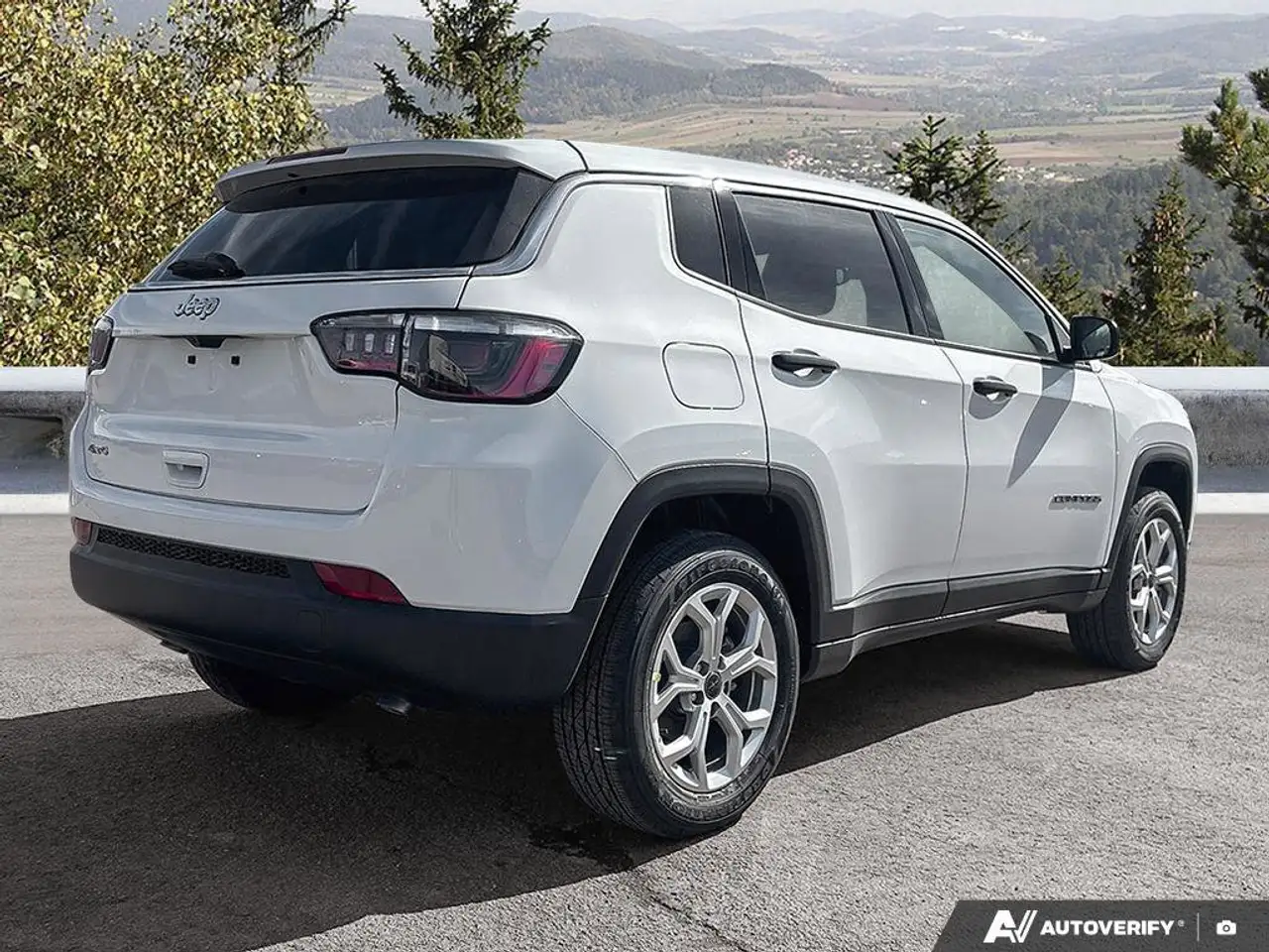 Jeep Compass снимка Jeep Compass