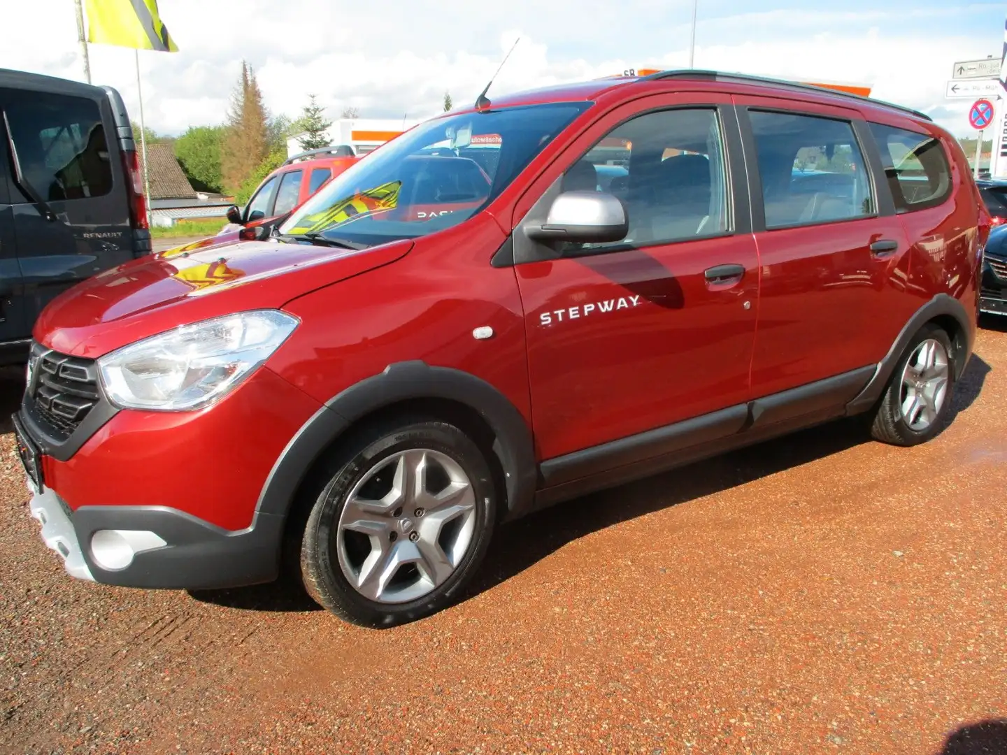 Dacia Lodgy Stepway TCE 130 5-Sitzer * abnehmbare AHK Rouge - 1