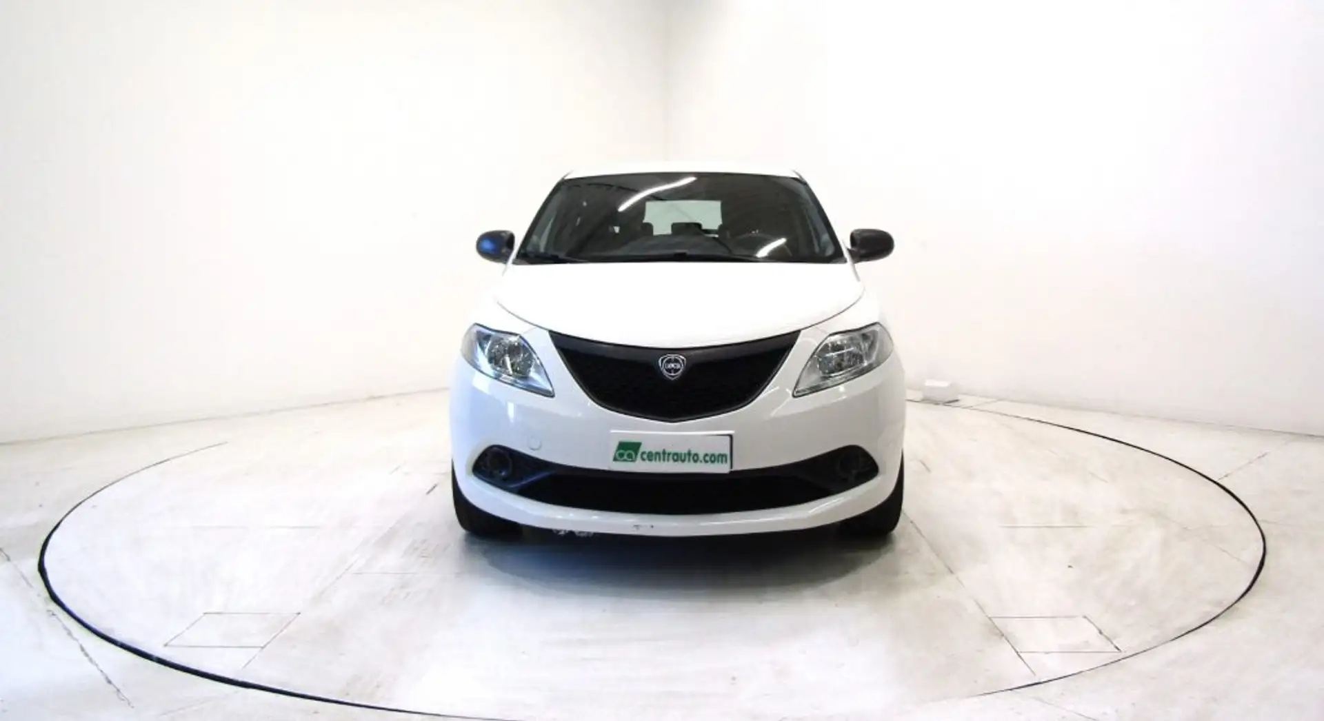 Lancia Ypsilon 1.0 FireFly Hybrid Ecochic 5P   *OK NEOPA.* Weiß - 2