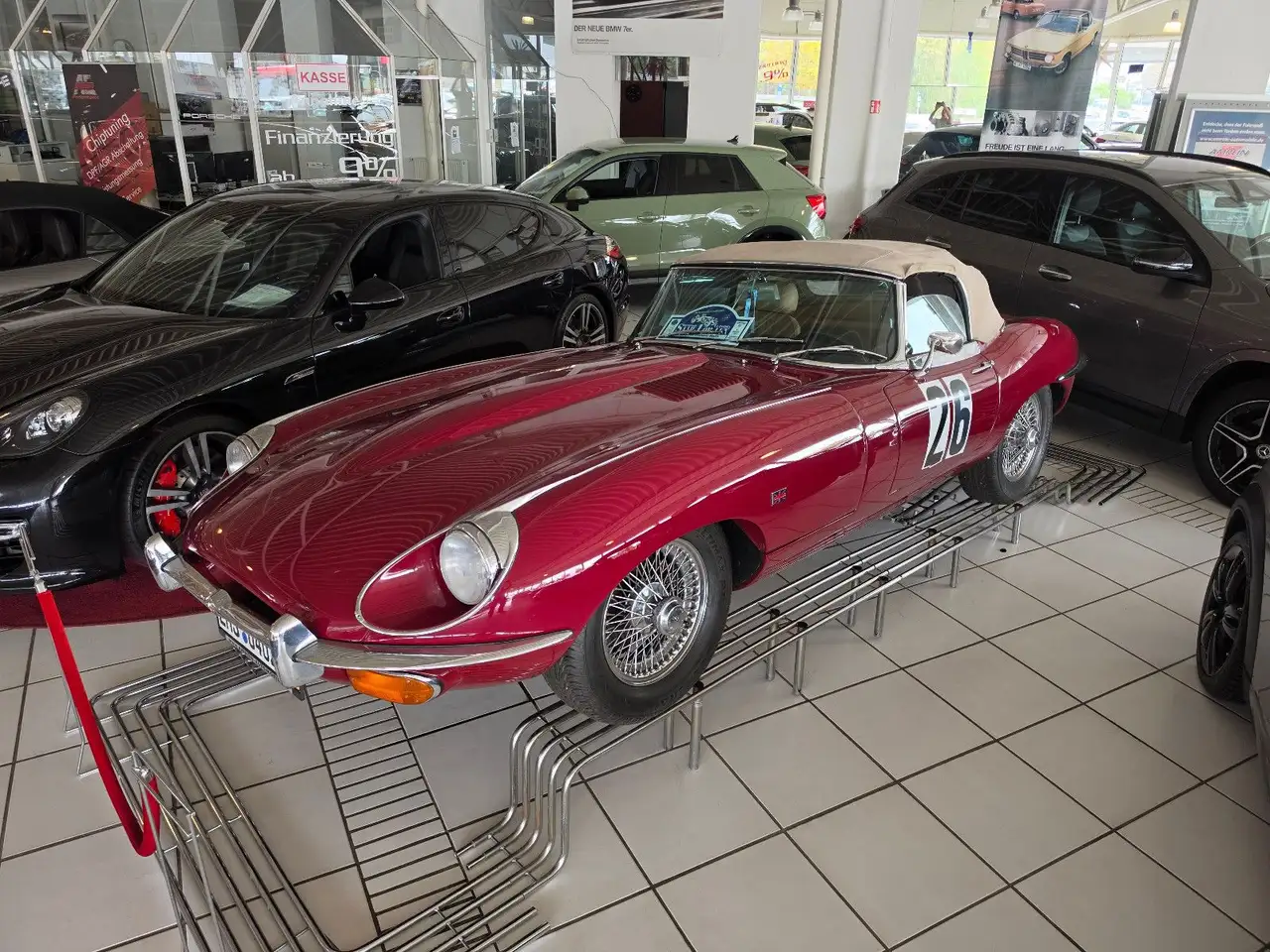 Jaguar E-Type Serie 2 Roadster 4.2l "RESTAURIERT", foto 2