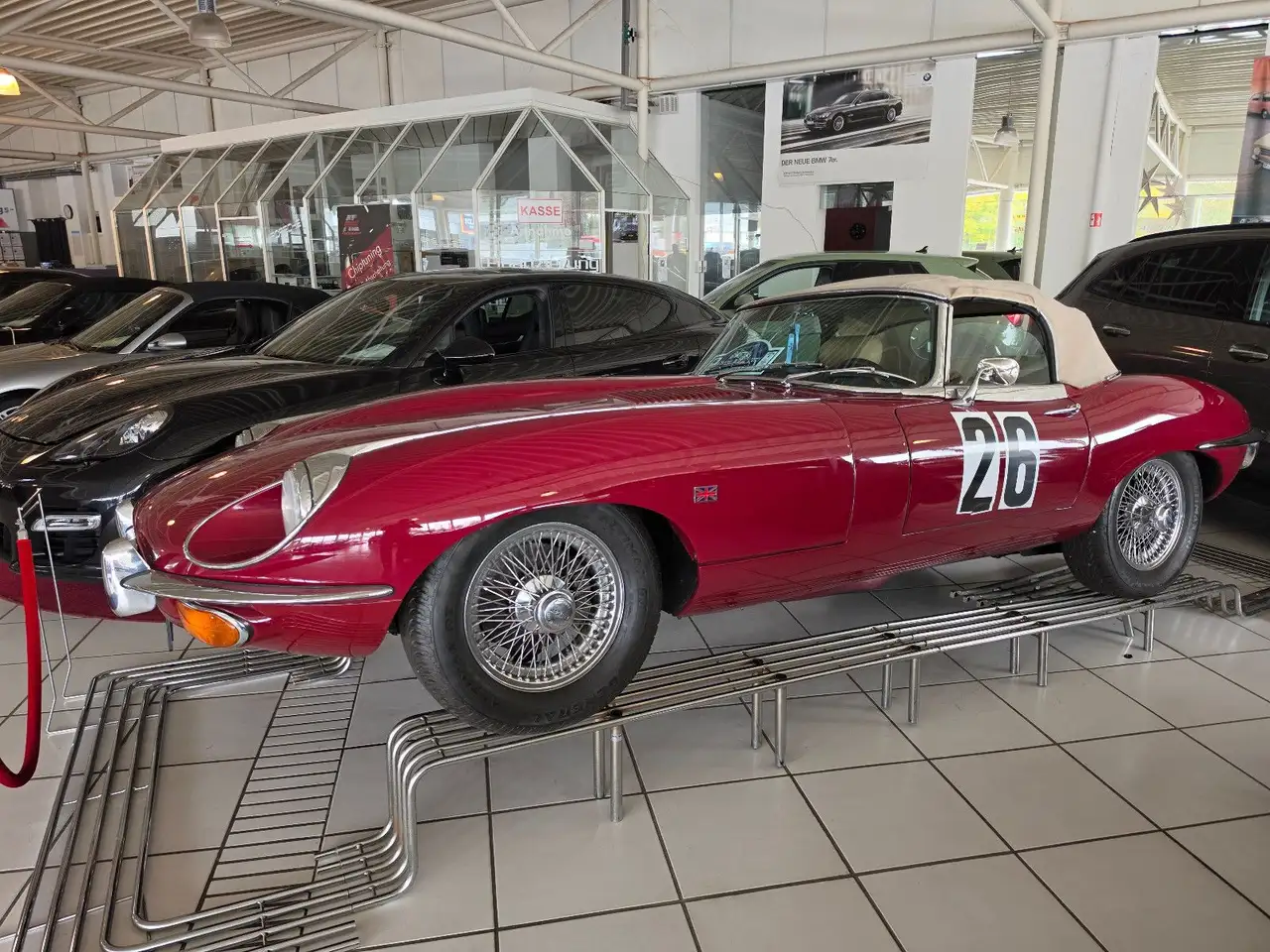 Jaguar E-Type Serie 2 Roadster 4.2l "RESTAURIERT", foto 3