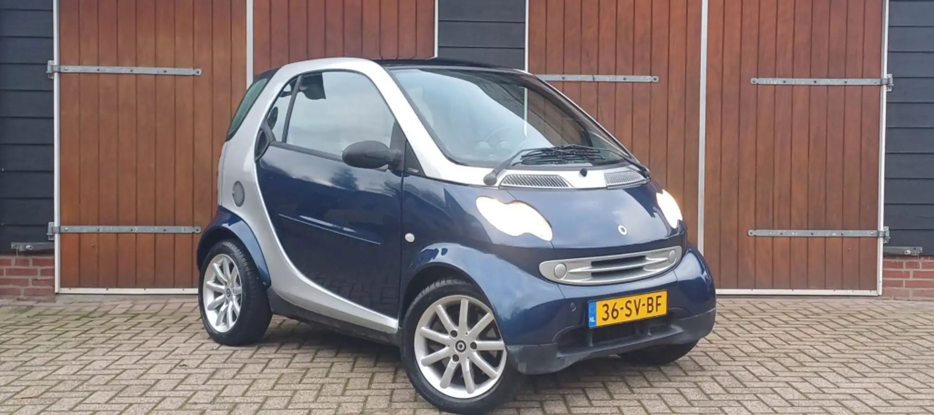 smart forTwo coupé 0.7 grandstyle, Nette auto, Bluetooth, Nieuw Blauw - 1
