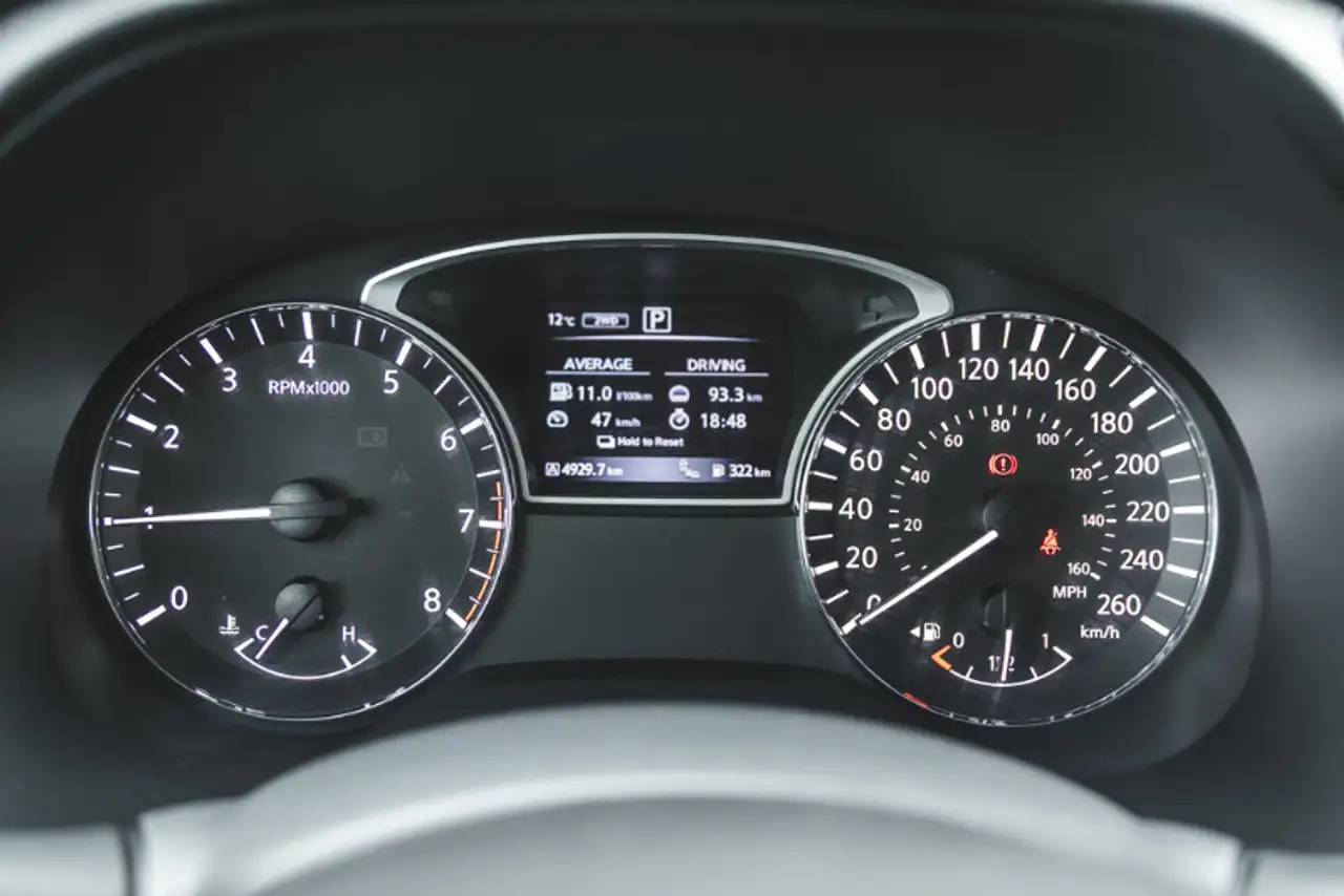Nissan Pathfinder снимка Nissan Pathfinder