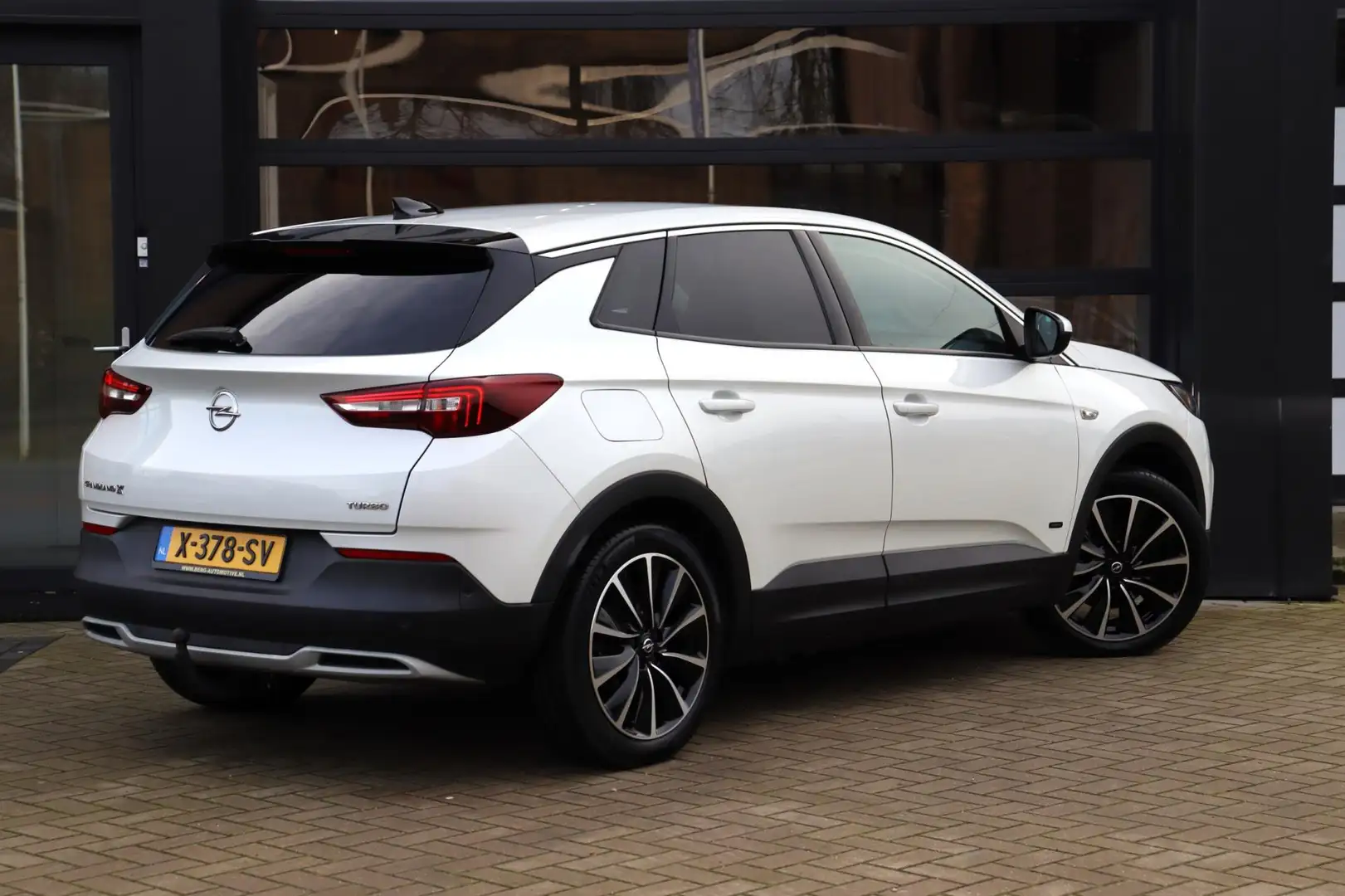 Opel Grandland X 1.6 Turbo Hybrid Business Edition | Stoelverkoelin Wit - 2