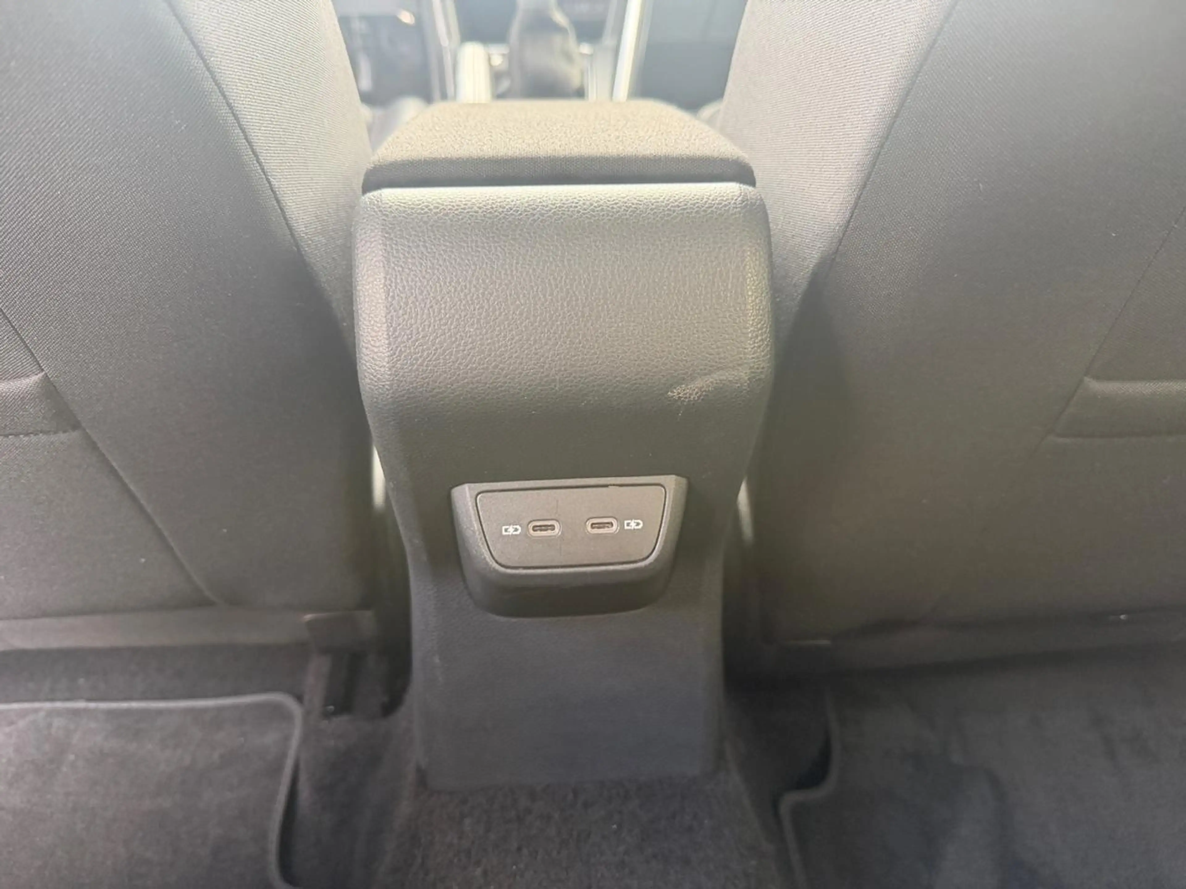 Volkswagen Taigo 1.0 TSI Style Business OPF — photo 5