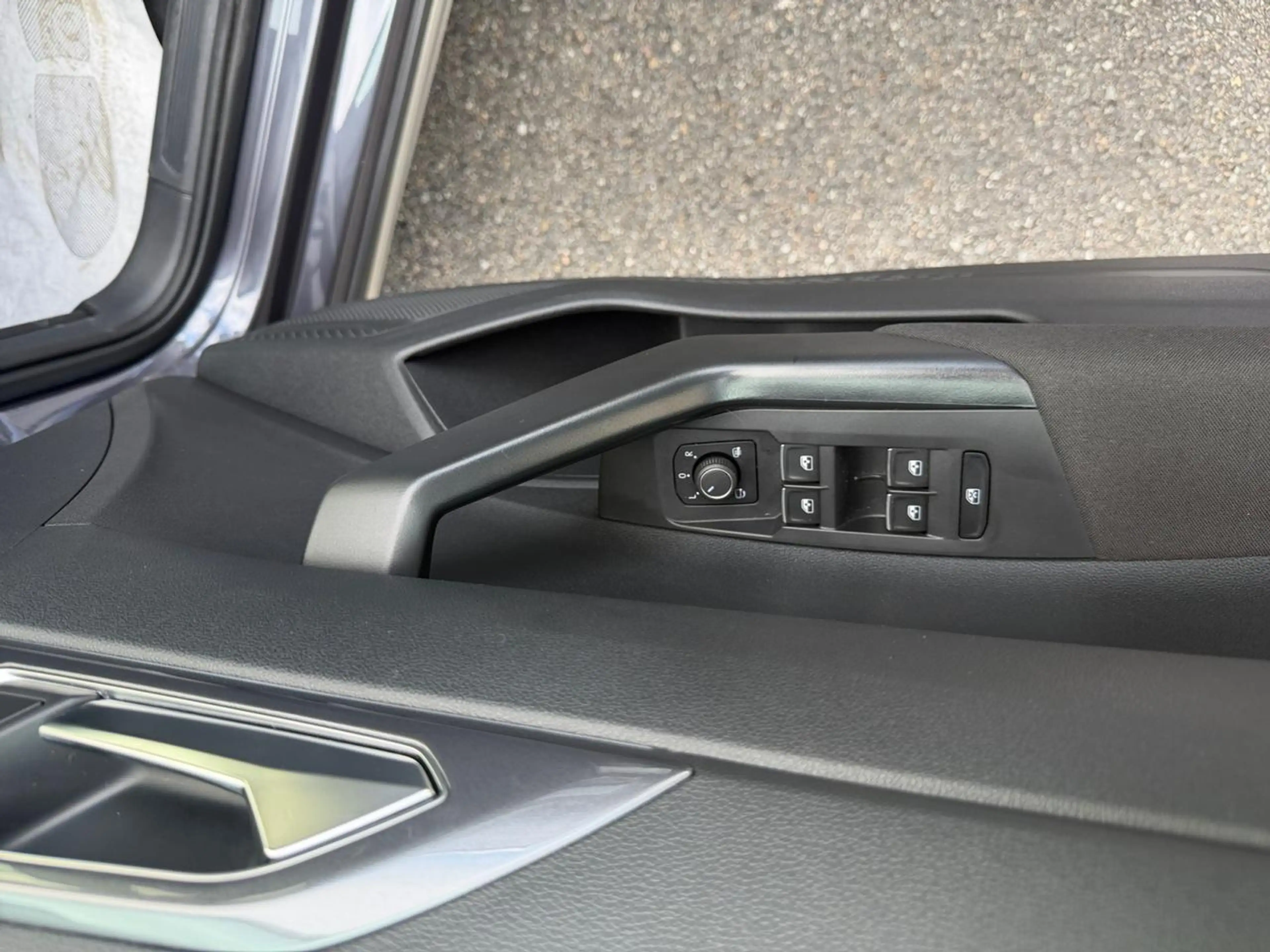 Volkswagen Taigo 1.0 TSI Style Business OPF — photo 15
