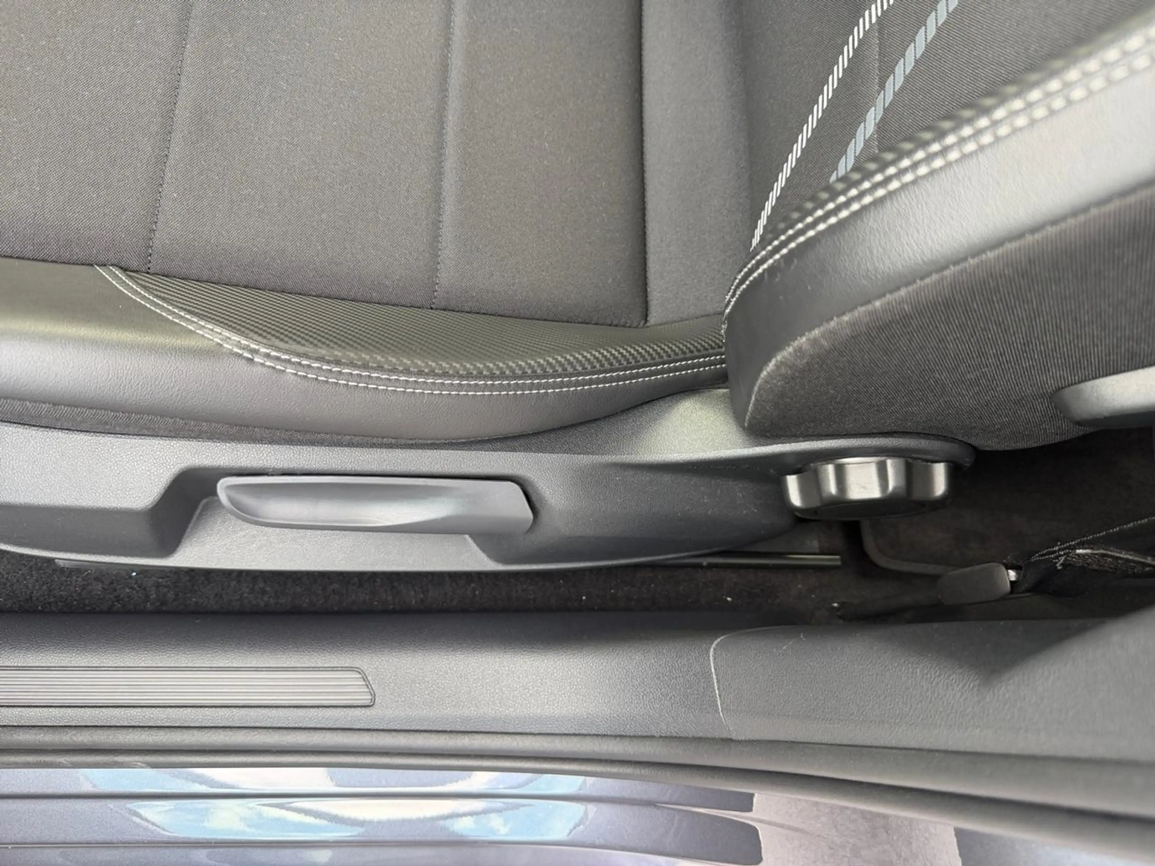Volkswagen Taigo 1.0 TSI Style Business OPF — photo 20