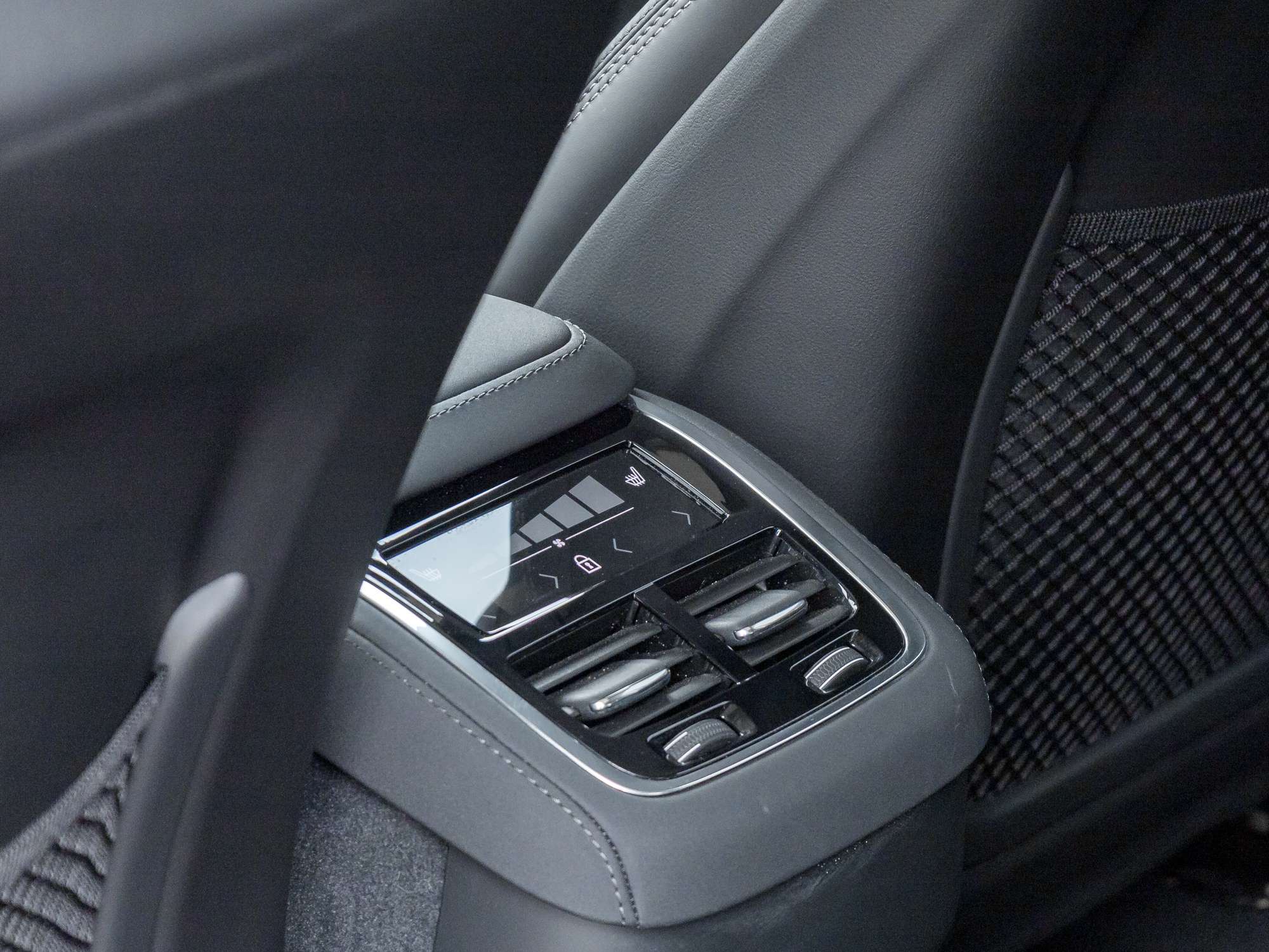 2026 Volvo XC90 B6 AWD Ultra Bright Theme 6-SEATER |HARMAN KARDON thumb 25