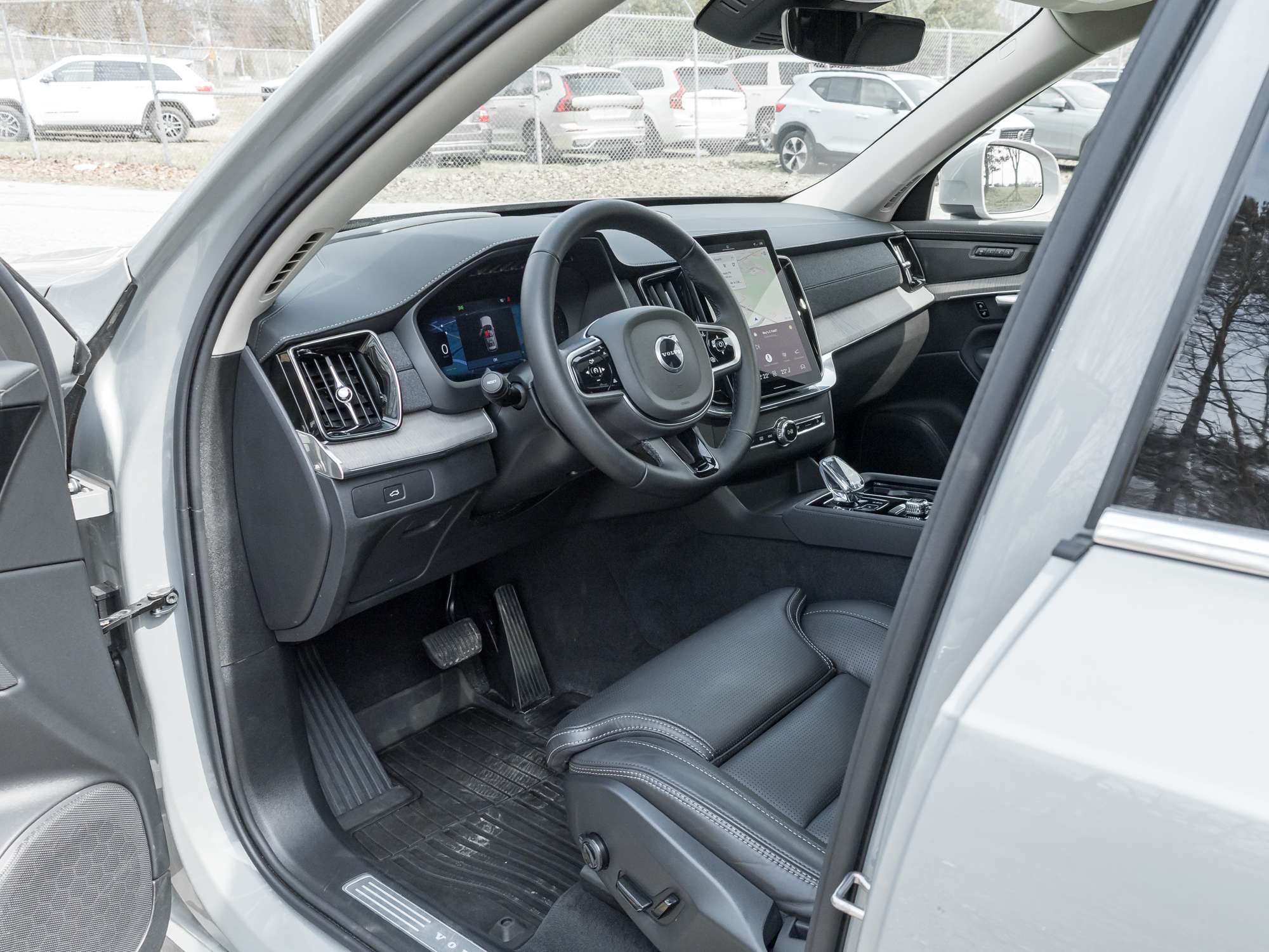 2026 Volvo XC90 B6 AWD Ultra Bright Theme 6-SEATER |HARMAN KARDON thumb 8