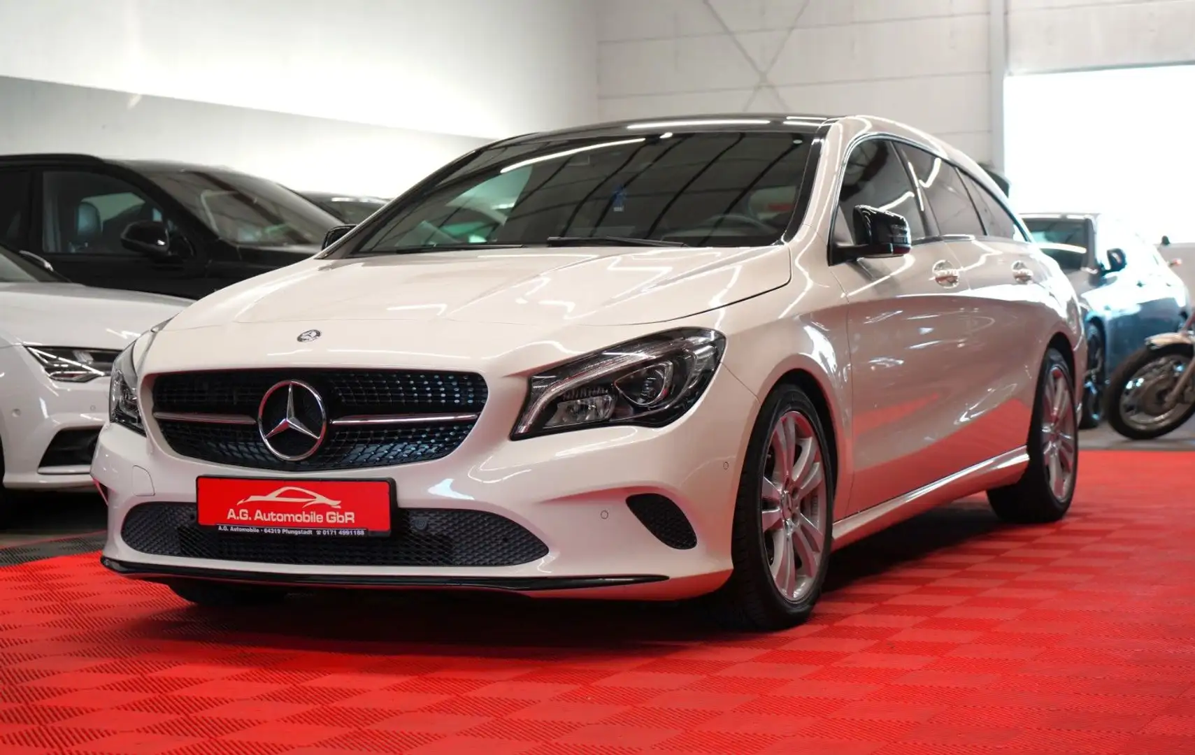 Mercedes-Benz CLA 180 7G 2.Hand*LED*Panorama* Blanc - 1
