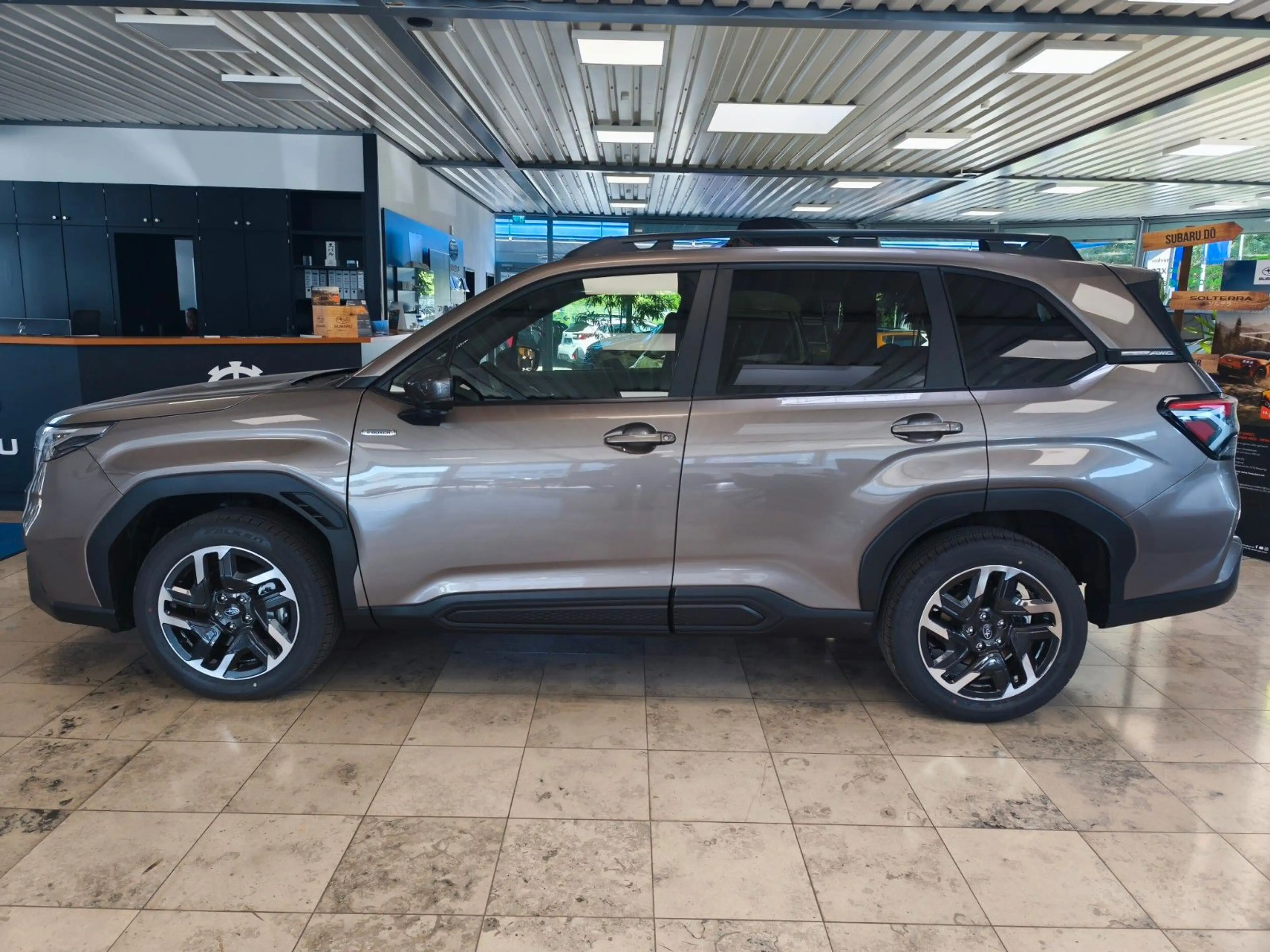 Subaru Forester 2.0ie Exclusive | LED | AWD | Panorama — photo 2