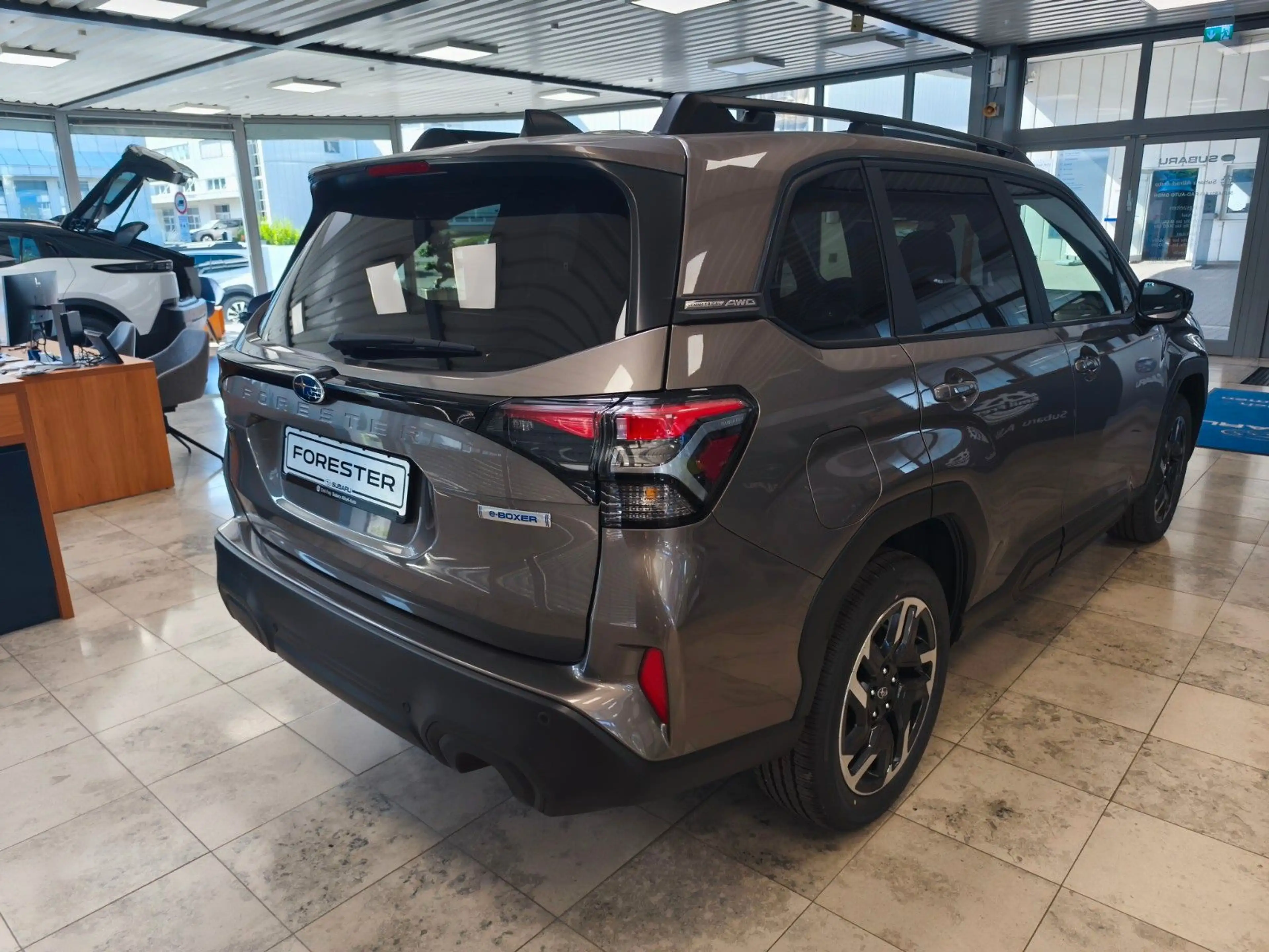 Subaru Forester 2.0ie Exclusive | LED | AWD | Panorama — photo 5