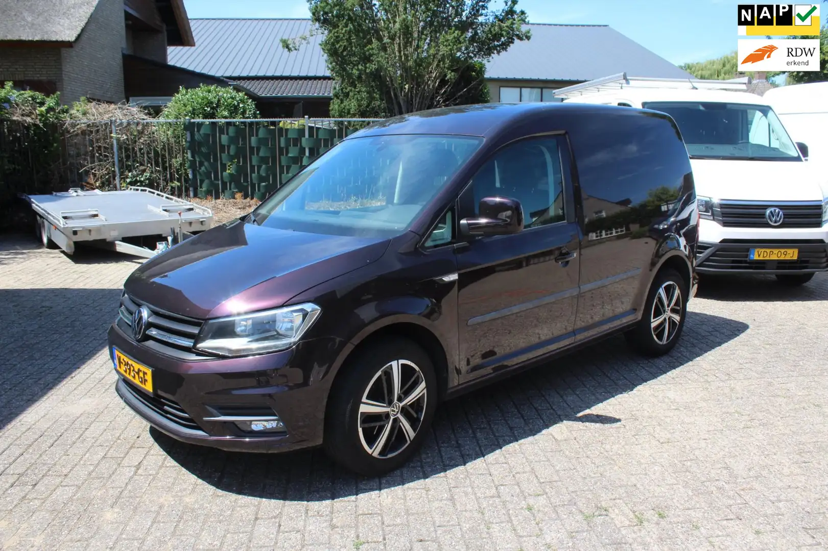 Volkswagen Caddy 2.0 TDI L1H1 BMT Highline Rouge - 1