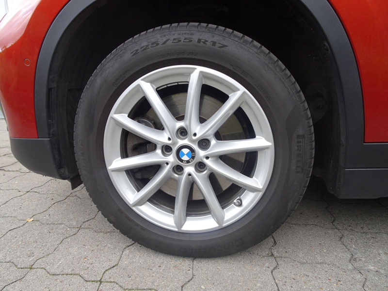 BMW X1 sDrive 20 d Advantage — photo 18