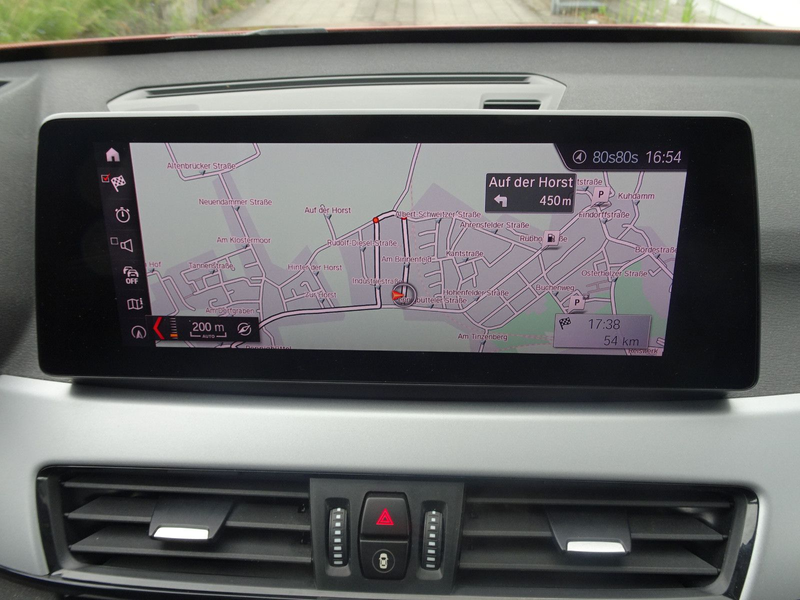 BMW X1 sDrive 20 d Advantage — photo 8