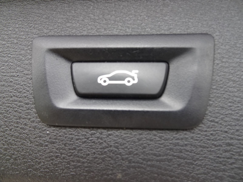 BMW X1 sDrive 20 d Advantage — photo 12