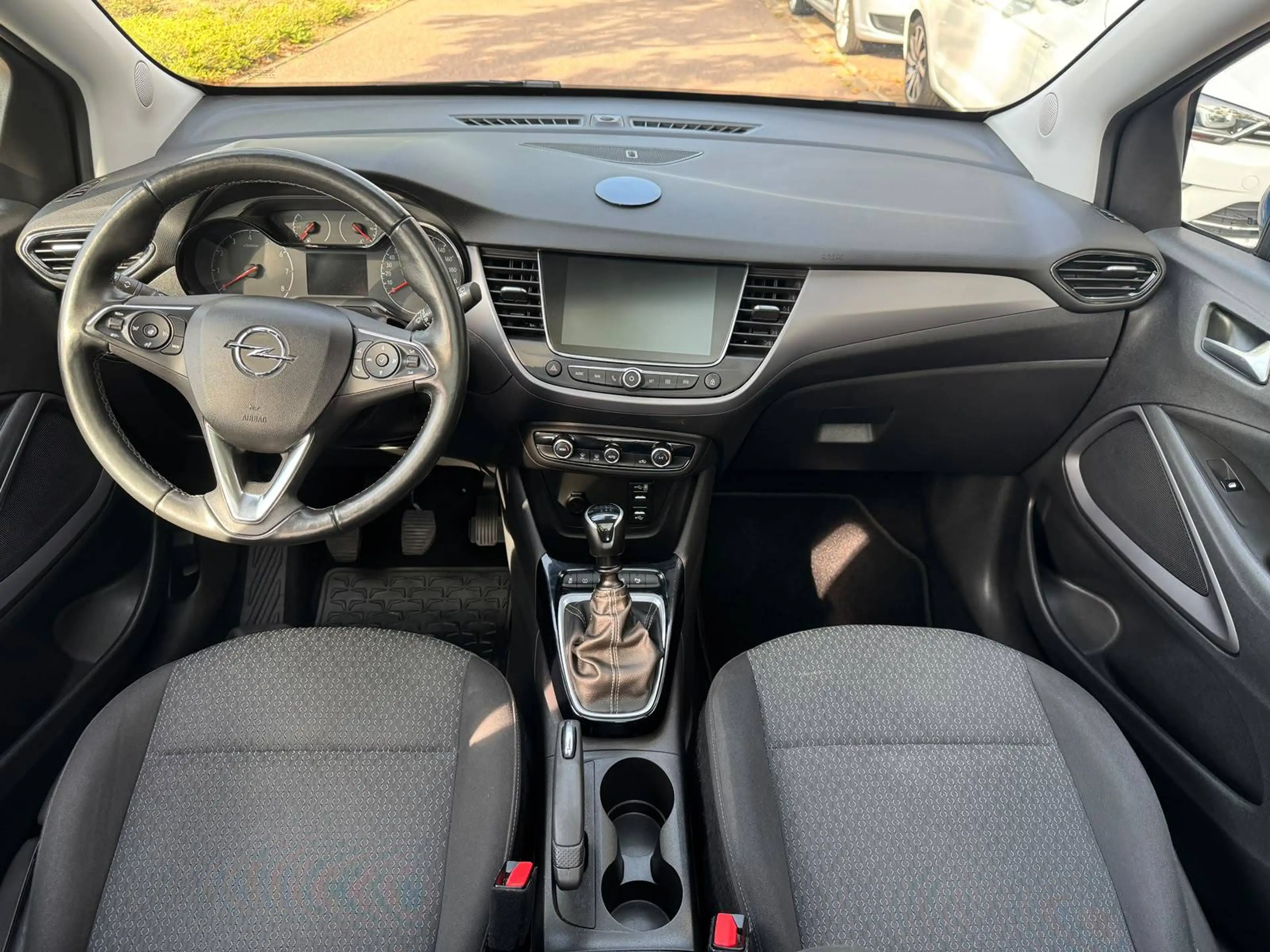 Opel Crossland X Edition Pano/Kamera/AHK/Navi — photo 8