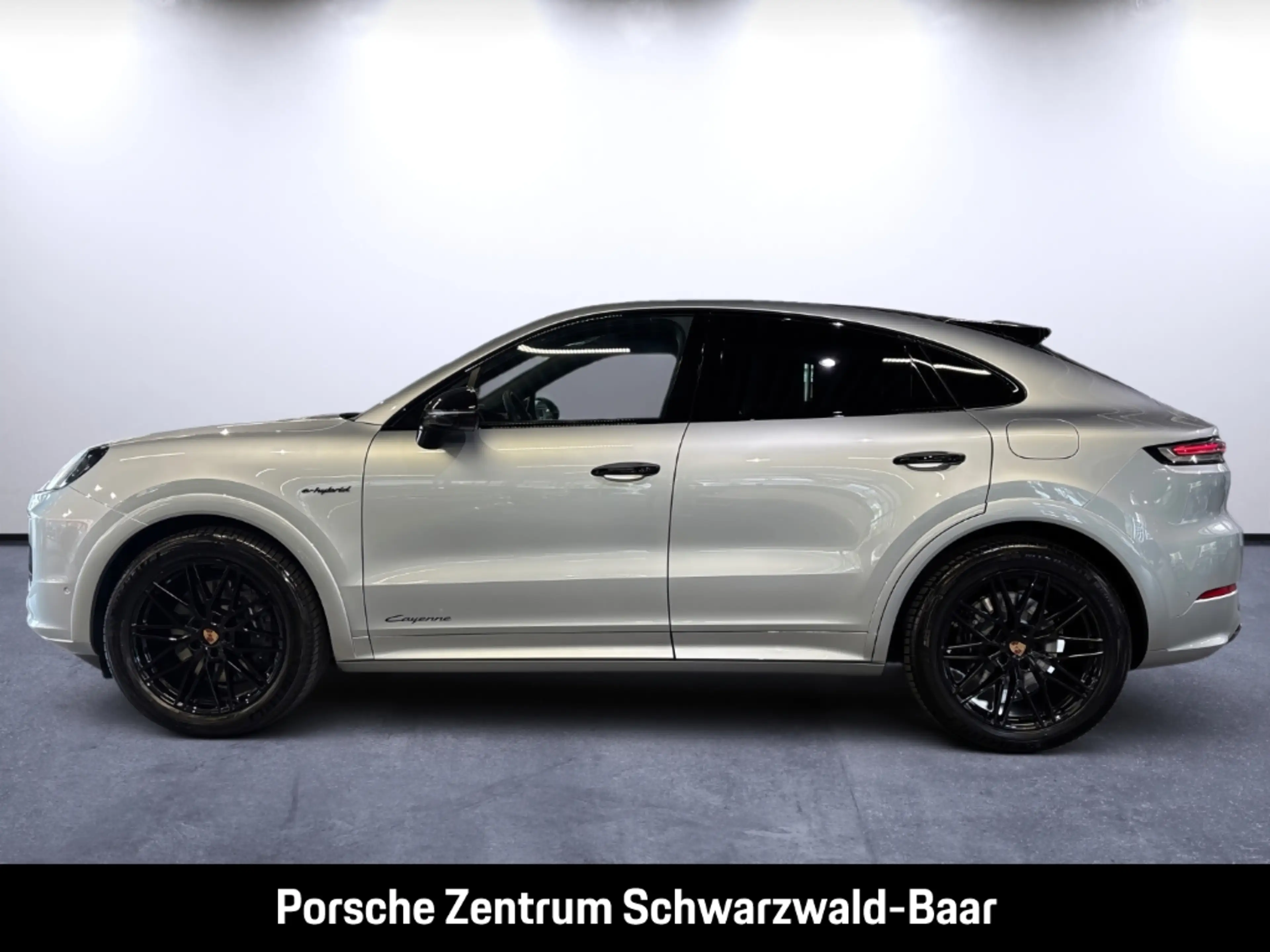 Porsche Cayenne E-Hybrid Coupe Black Edition — photo 2