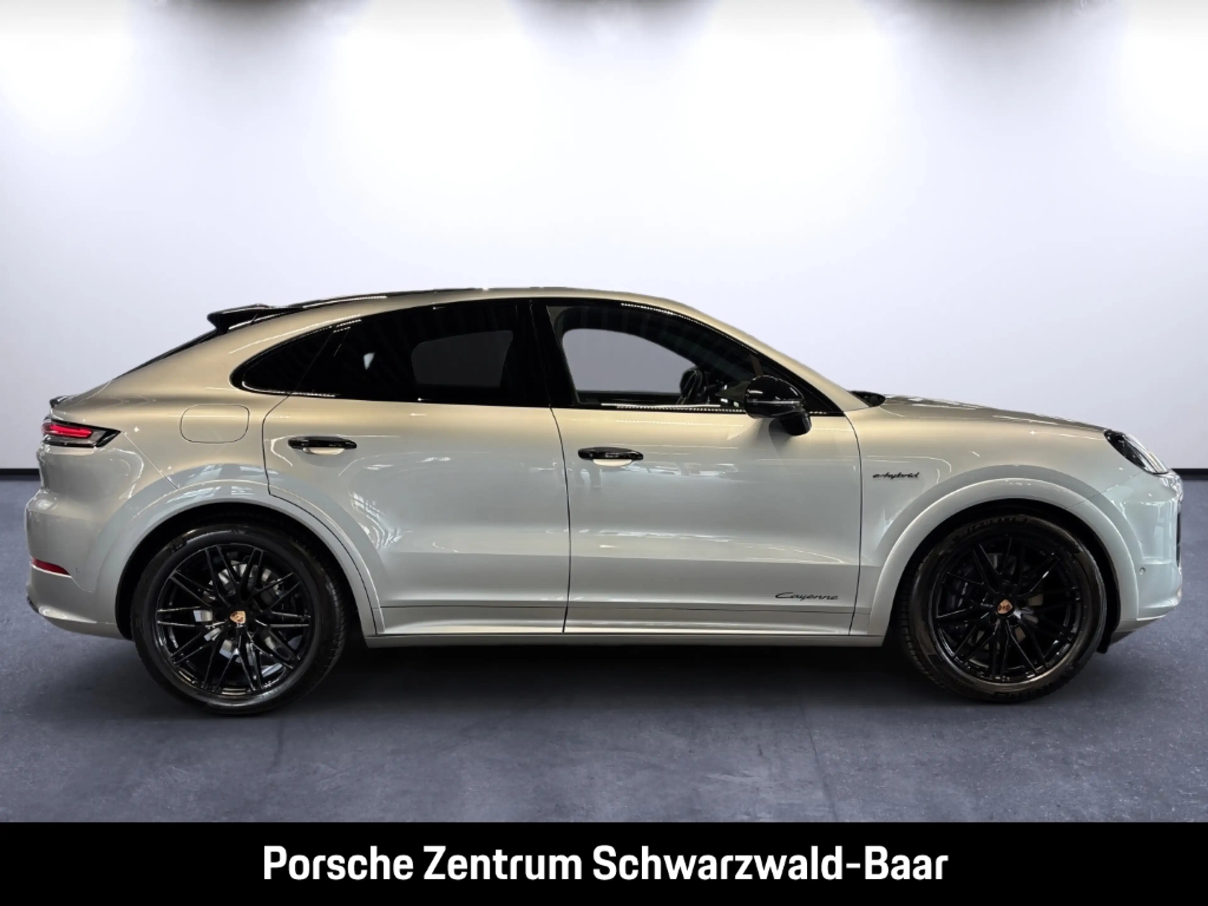 Porsche Cayenne E-Hybrid Coupe Black Edition — photo 7
